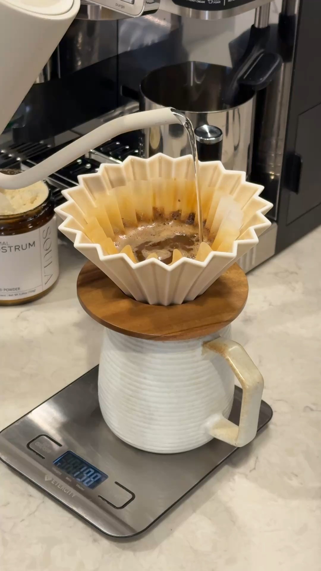 Trying a few small routine changes lately — getting my steps in first and adding @Soula liposomal colostrum.

The gut plays a big role in immune support, so I’m trying to be more intentional about it.