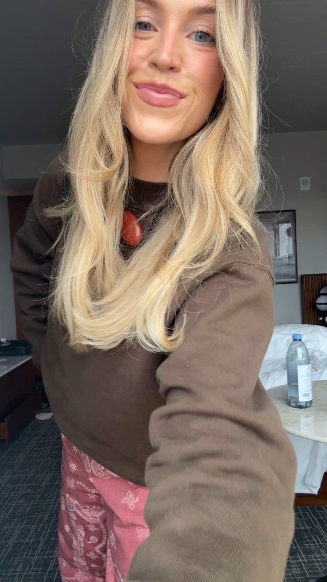 Top: XS/S
Bottoms: 26