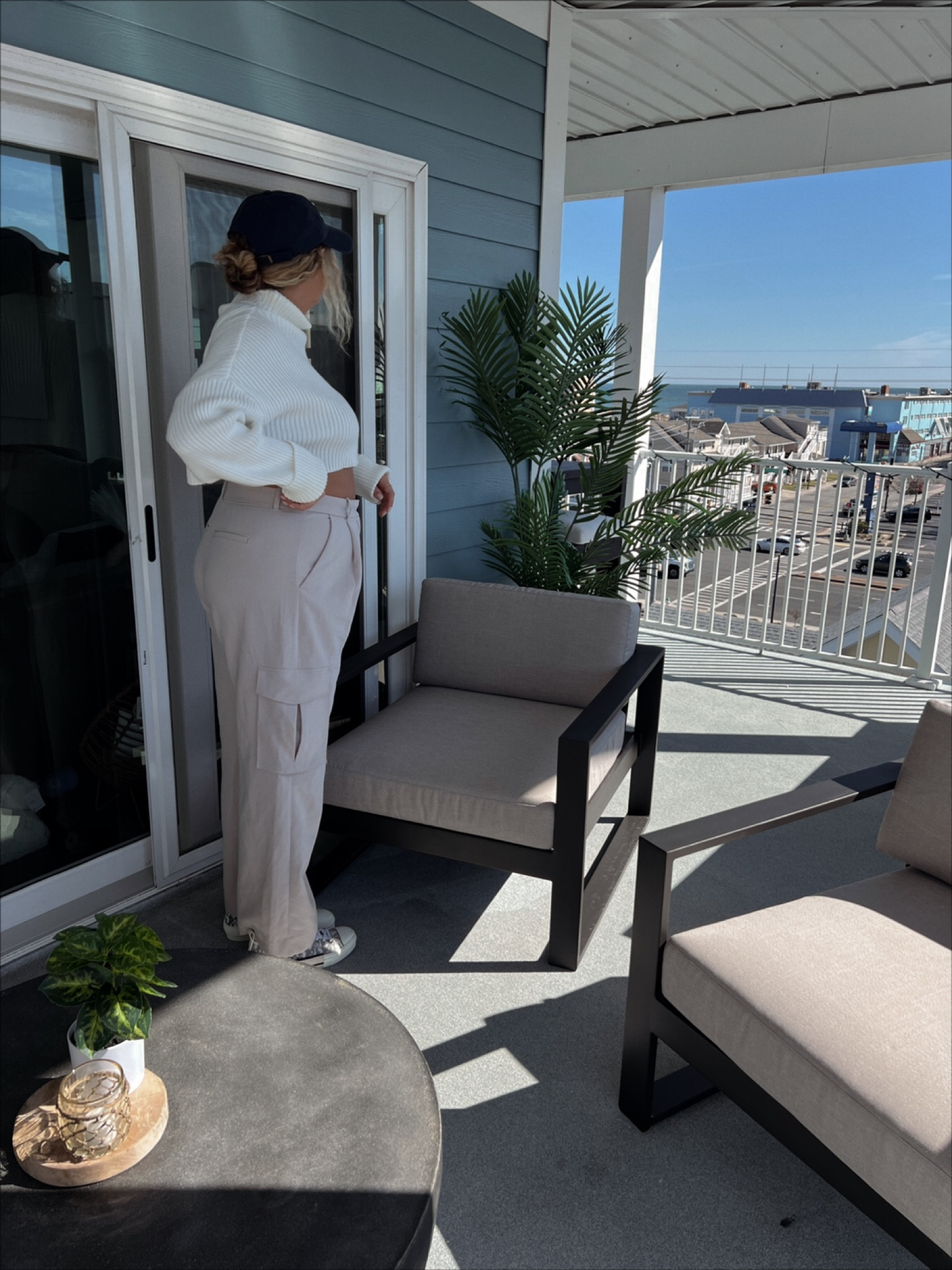 The slogans tailored pant from Abercrombie are the pants of the season!! The best fit and these cargo pants and cropped sweater are the perfect Spring cold weather outfit, rounding up my go to cargo pants for curvy and midsize girls


I’m a 14/xl generally and wearing a 33R in these 

#LTKunder50 #LTKcurves #LTKstyletip