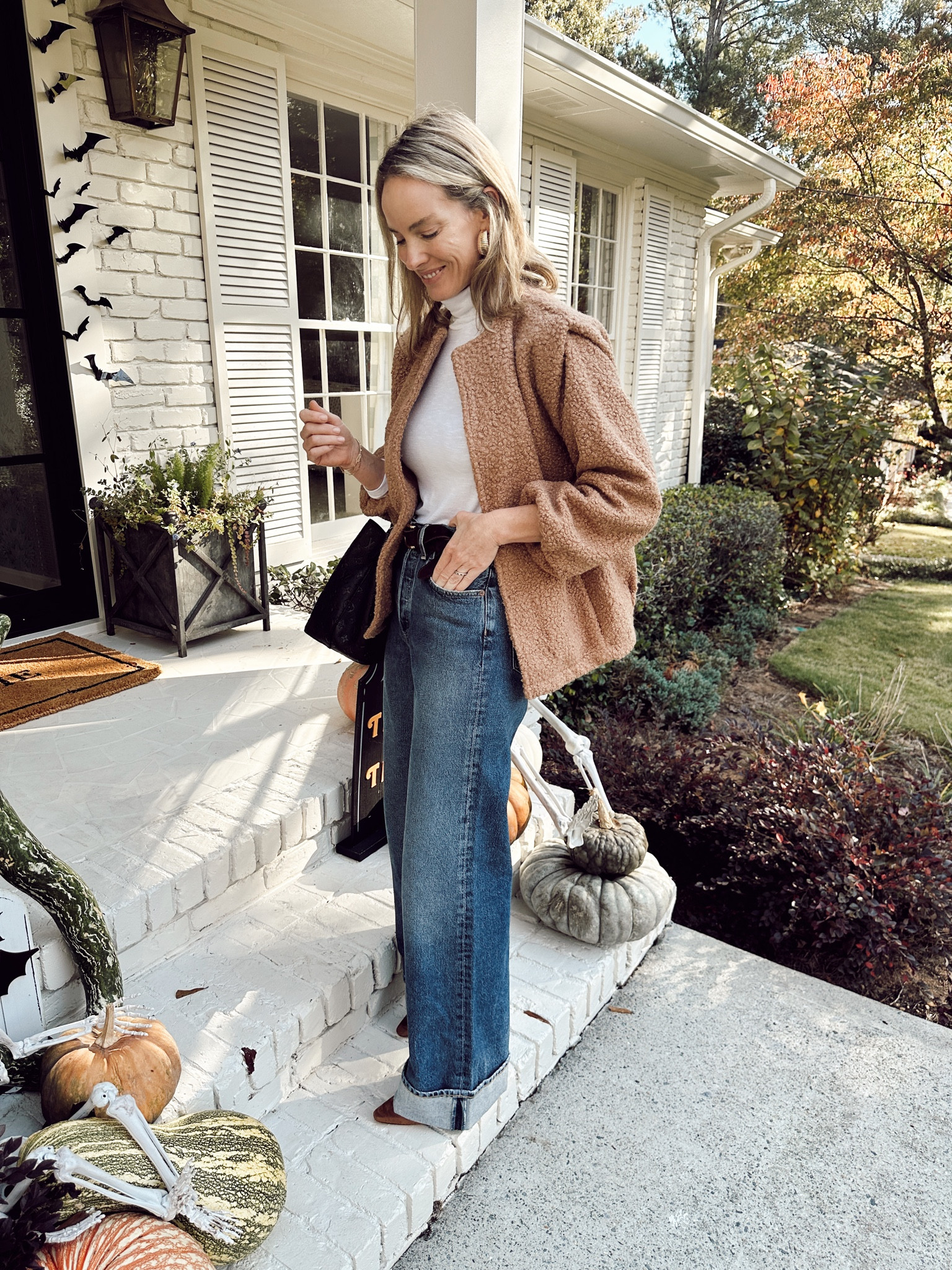 Favorite Amazon find this week! Strong shoulder textured jacket 🫶🏻 perfect shape and love how it’s oversized but not too much. You know? True to size! 

#LTKfindsunder50 #LTKstyletip