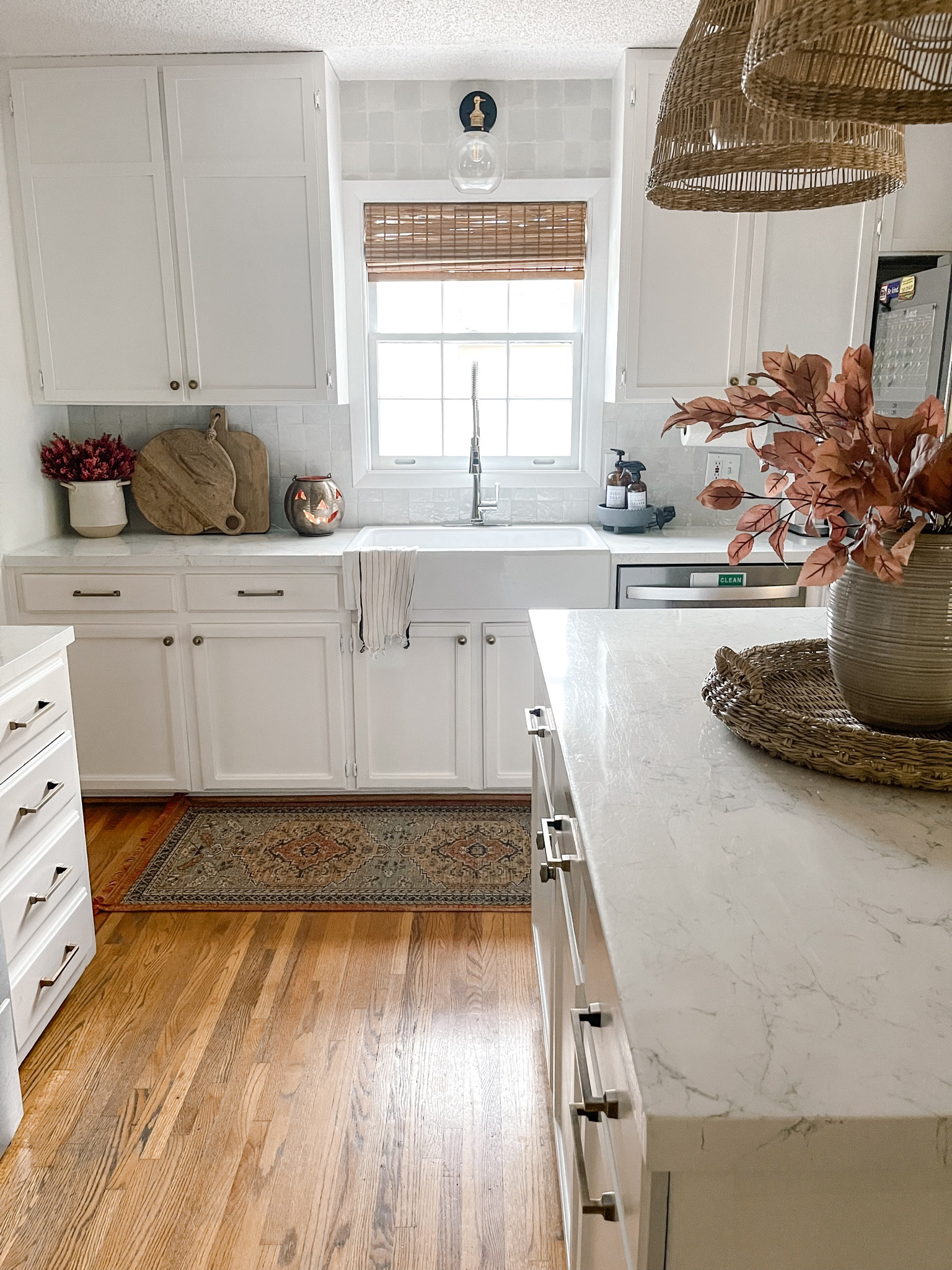 Fall kitchen with painted jack o lantern for my diffuser to hide in 😉




Kitchen, kitchen design, fall decor, fall 

#LTKFind #LTKSeasonal #LTKstyletip