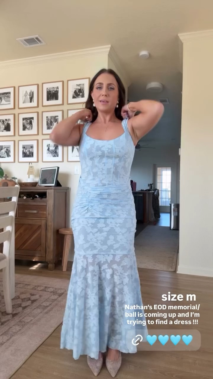 How cute is this dress?! 💙 This color would be great with my husbands blues. The waistline and length are great. This dress comes in 5 different colors. 

Wearing Size M

LulusFind
LulusFormalDresses 

 

#LTKWedding #LTKSeasonal #LTKootd