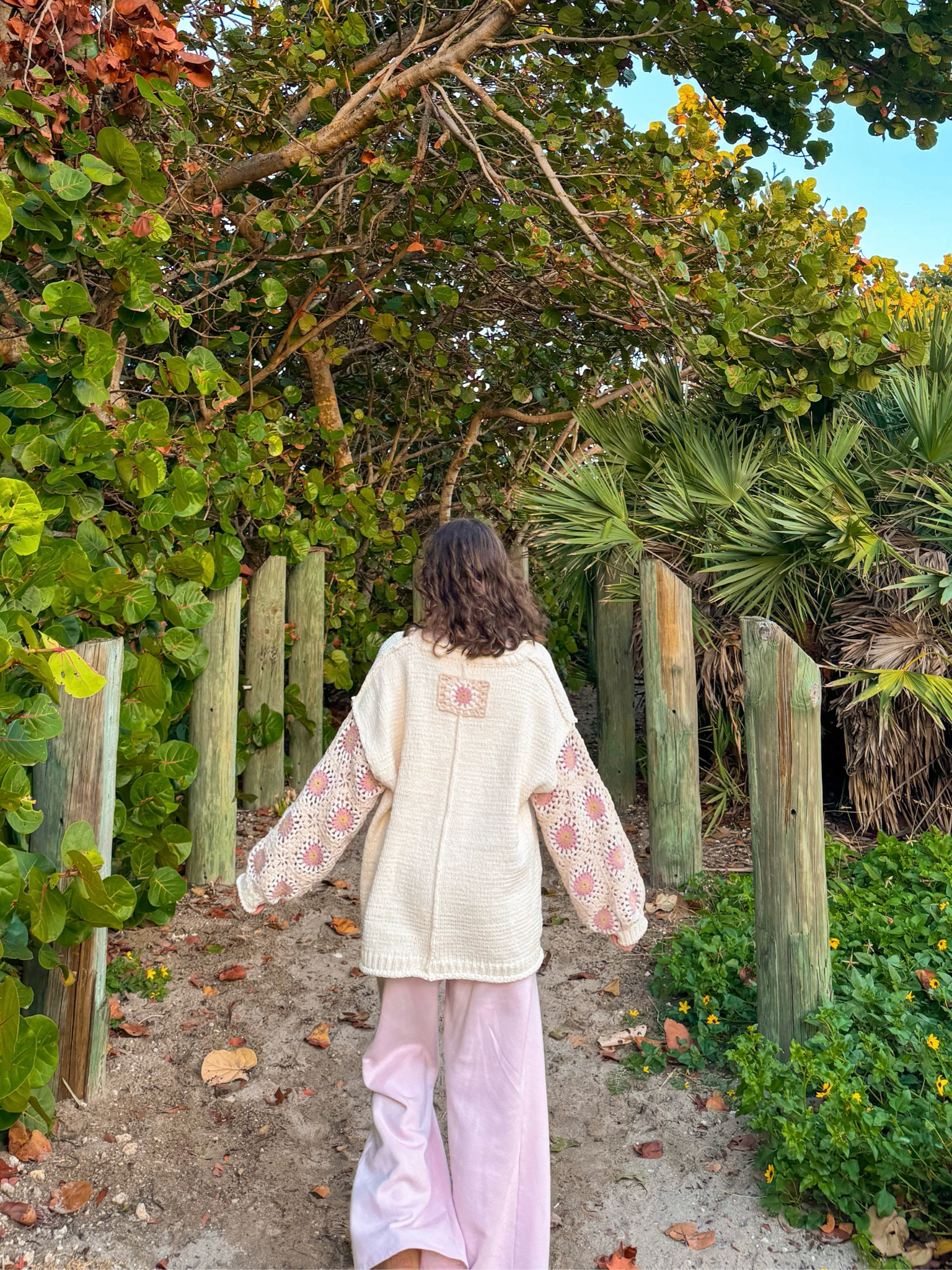 winter outfit inspo 🎀❄️🌴

#LTKFindsUnder50 #LTKSeasonal #LTKStyleTip