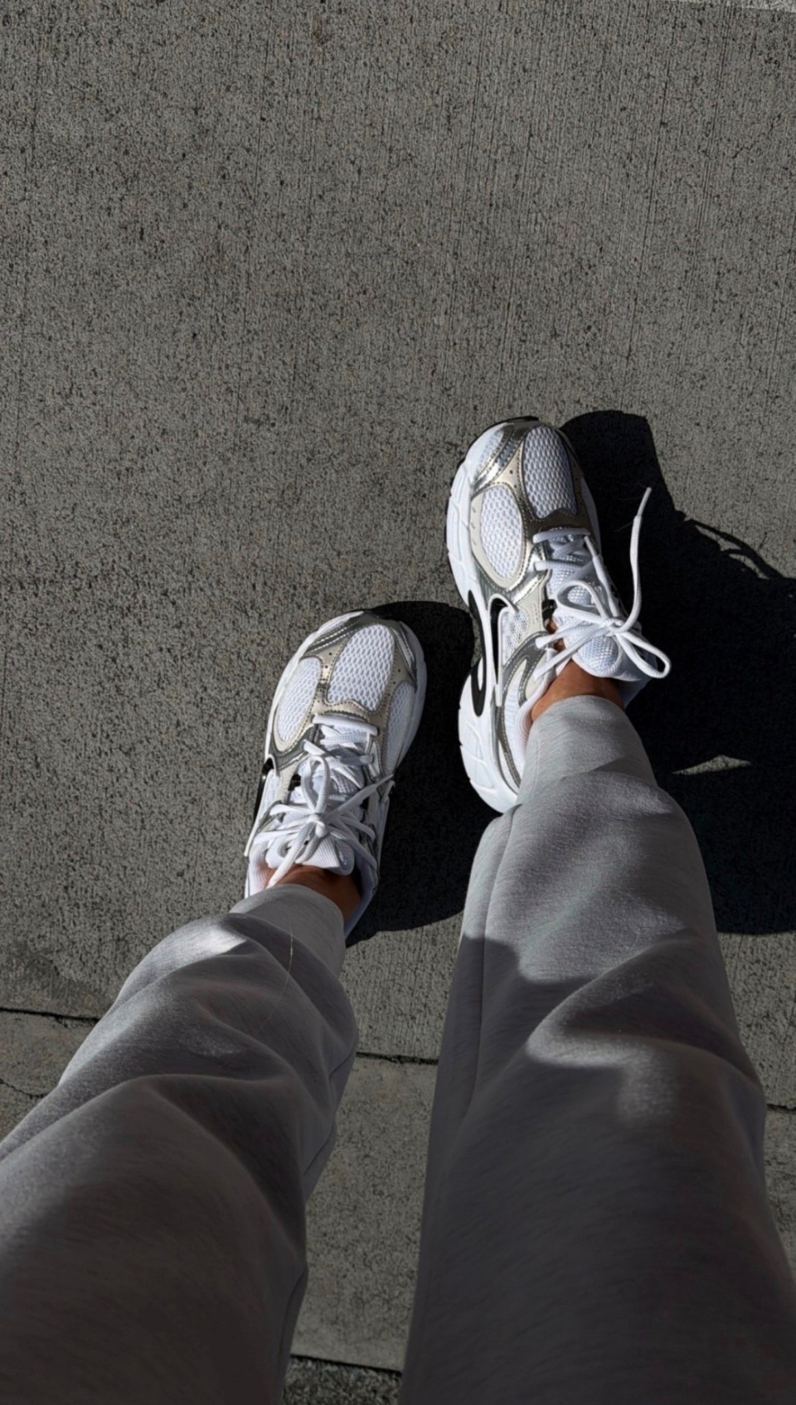 These are sooo comfy! They run true to size #stylinbyaylin #sneakers @Nike US 

#LTKActive #LTKootd #LTKTravel