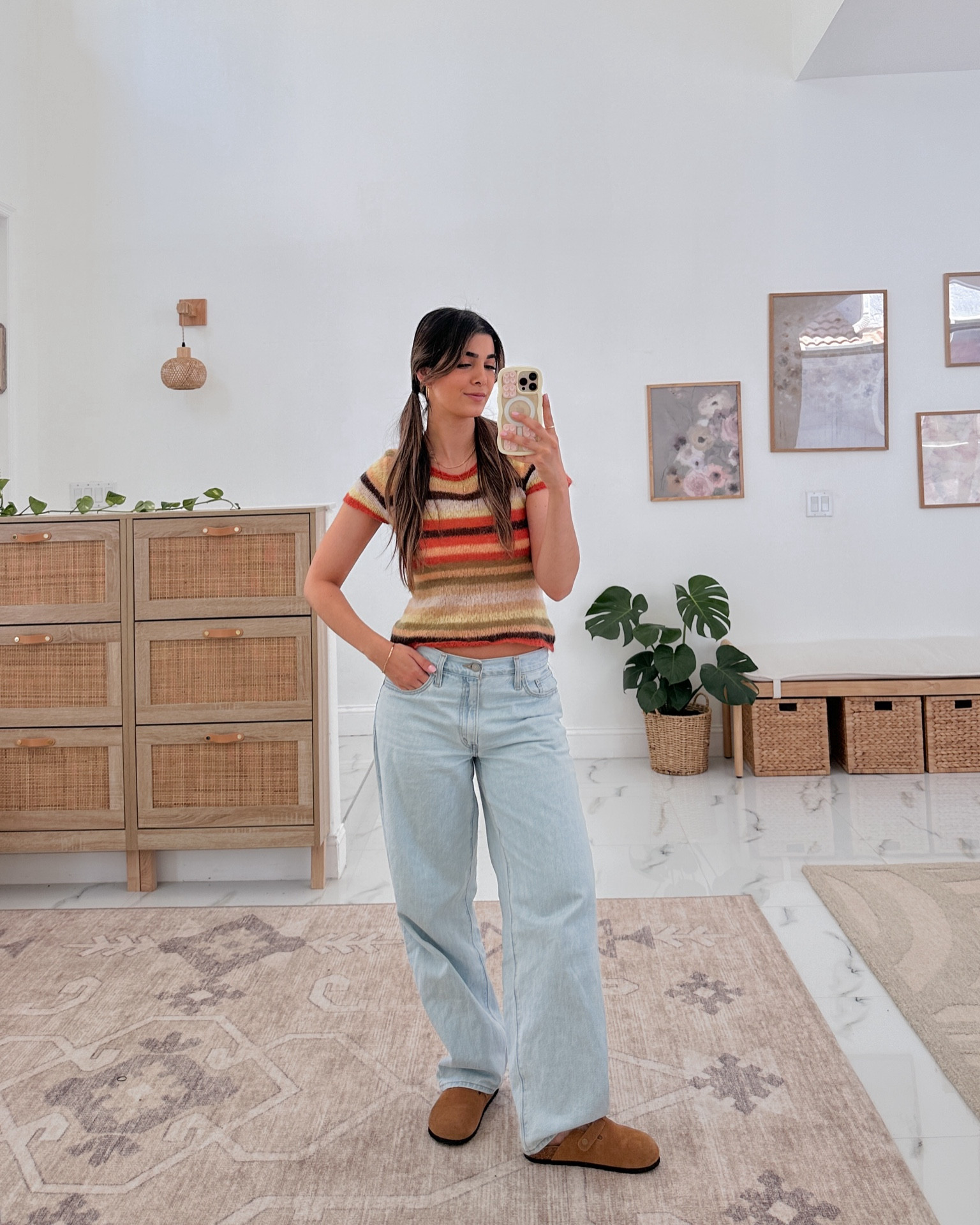 new fave Levi’s style, jeans as comfy as sweats 👖✨ mine are size 27

#ltkdenim #ltkjeans #ltklevis