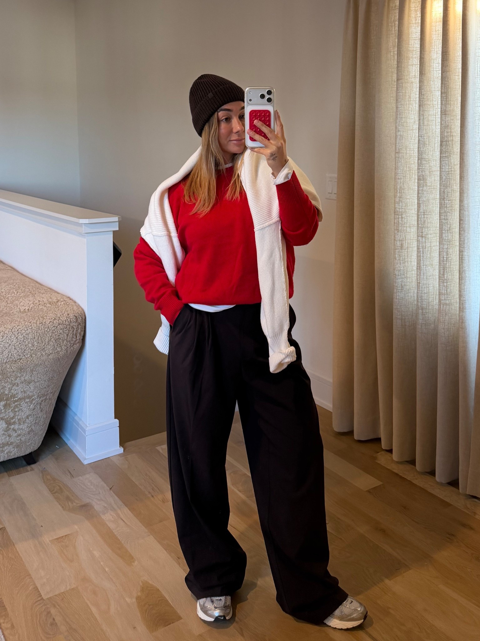 @lululemon #lululemoncreator #ad
Size M in pants! 

 Winter Walking outfit, Athleisure, active wear, lululemon 

#LTKGiftGuide #LTKHoliday