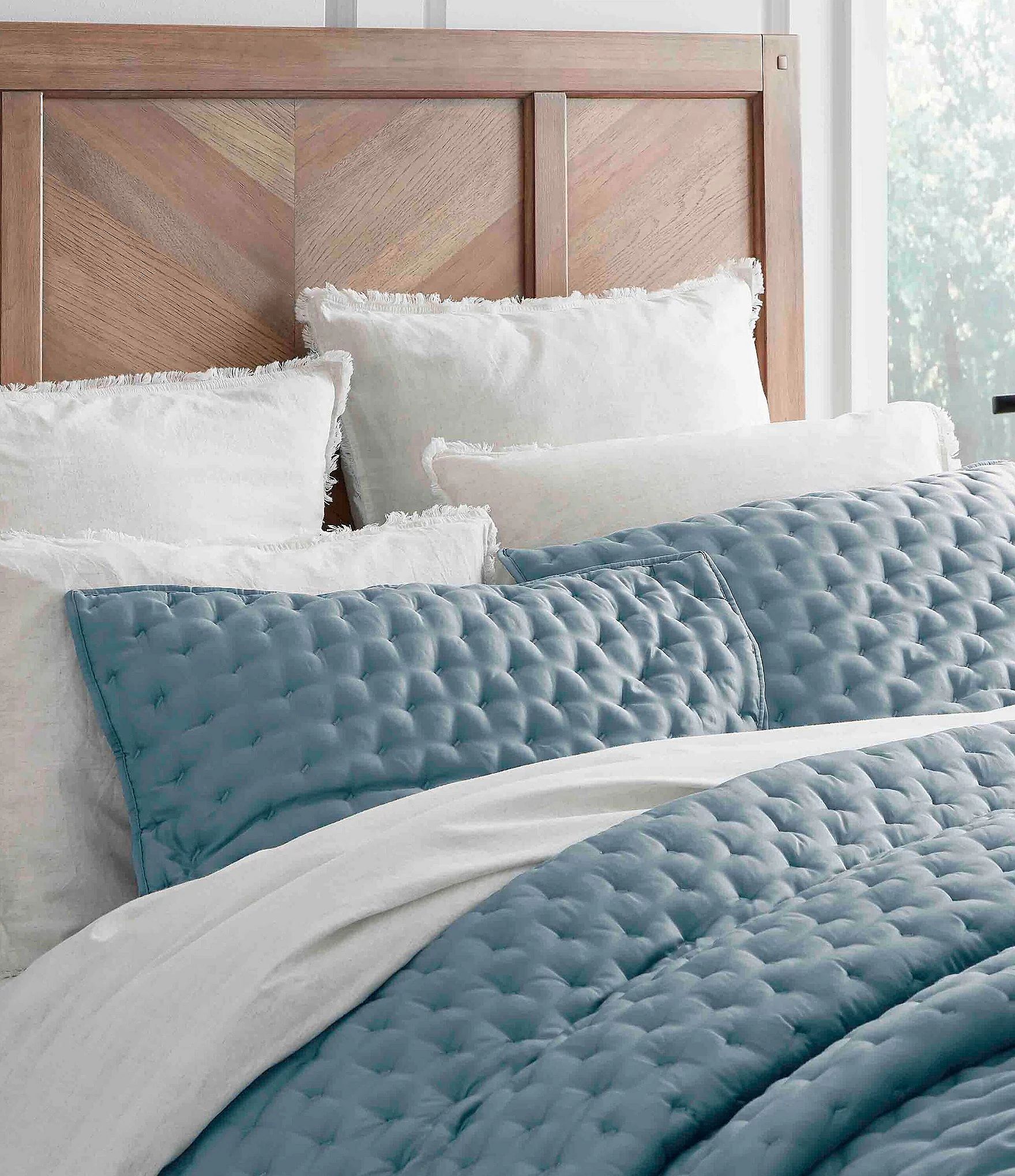 Simplicity Collection Brendan Quilt | Dillard's