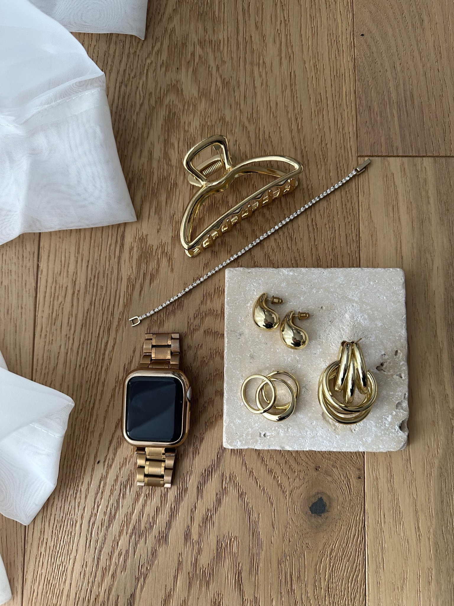 My go-to accessories are all from Amazon!

#LTKFindsUnder50 #LTKStyleTip #LTKSaleAlert