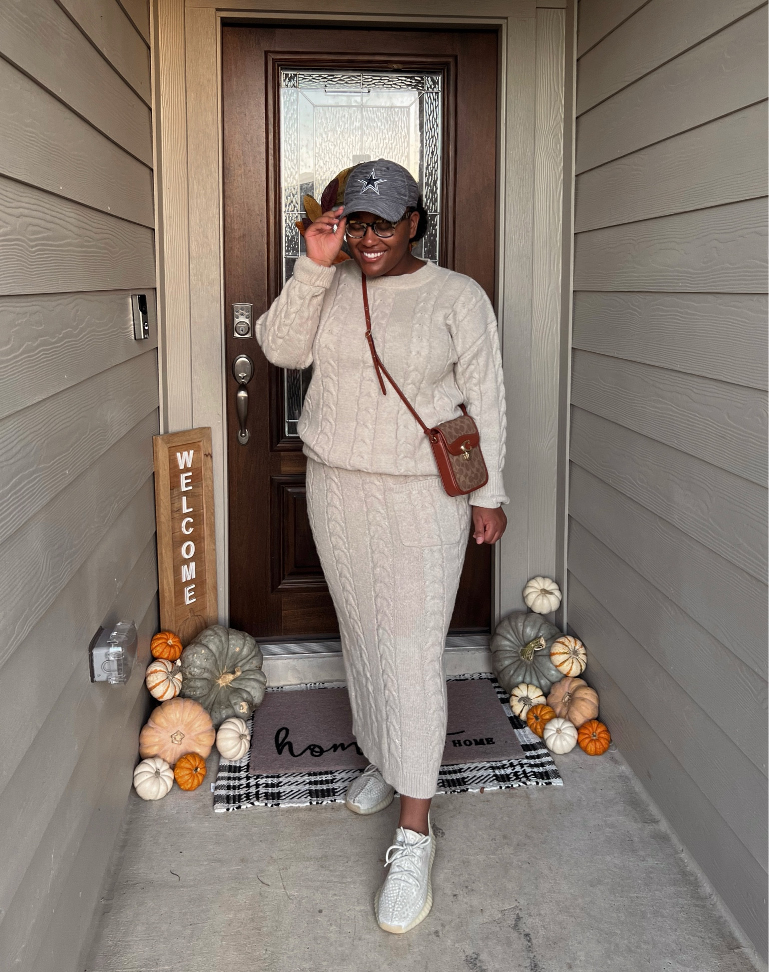 The BEST sweater set I’ve found!!!

#LTKSeasonal #LTKunder50 #LTKcurves