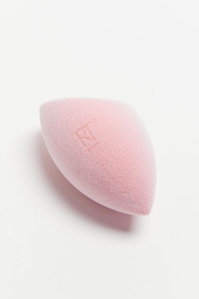 Real Techniques Miracle Powder Sponge | Urban Outfitters (US and RoW)