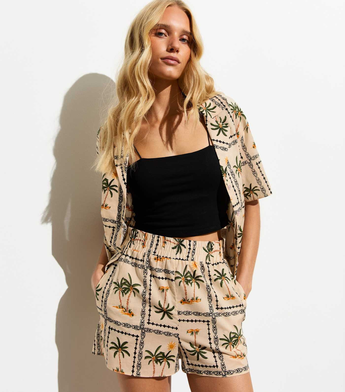Off White Cotton Palm Print Elasticated Shorts | New Look | New Look (UK)
