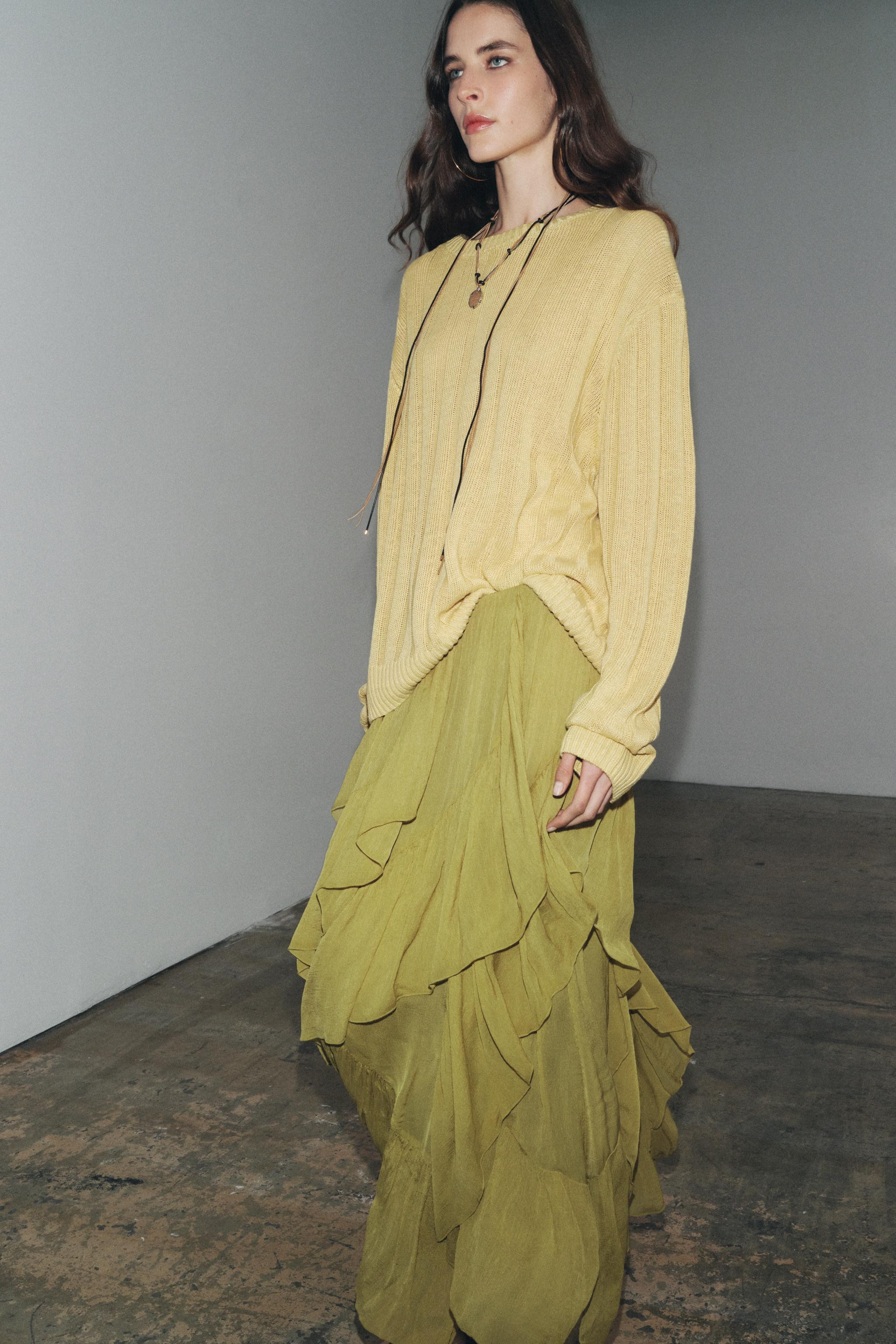 GONNA CON VOLANT ZW COLLECTION | Zara IT