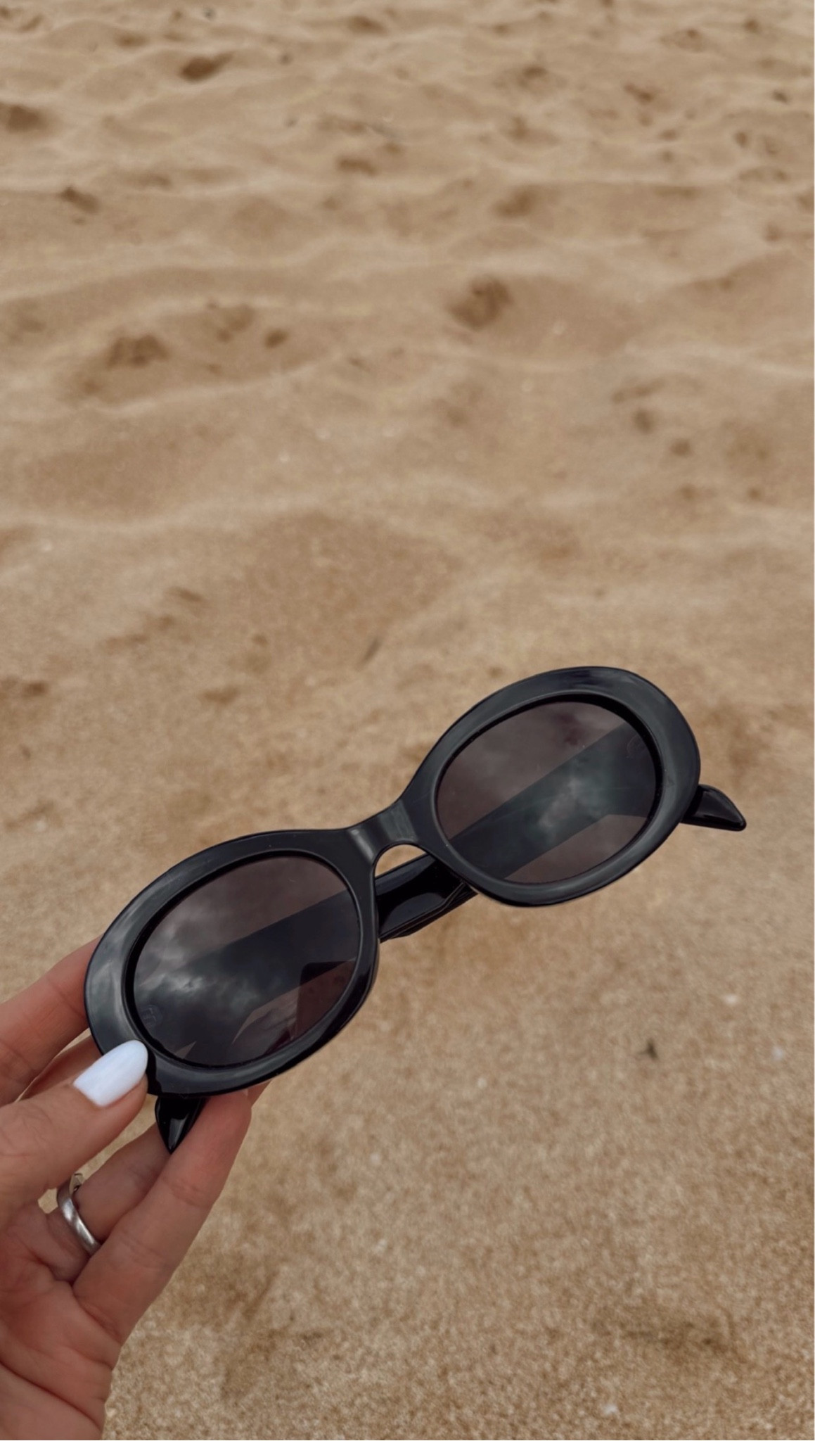 These sunglasses look designer without the price tag! Also available in brown #amazon #sunglasses #vacation

#LTKTravel #LTKmomlife #LTKBeauty