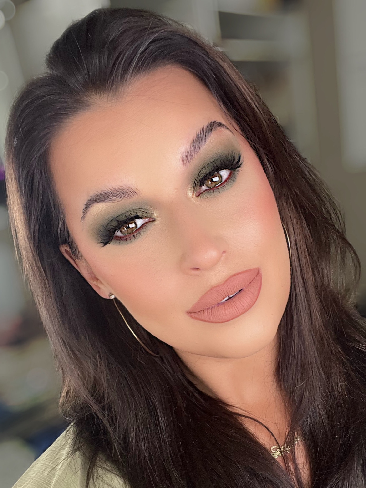 Green fall glam 

Streiching lashes- TEASE 

#LTKstyletip #LTKSeasonal #LTKbeauty