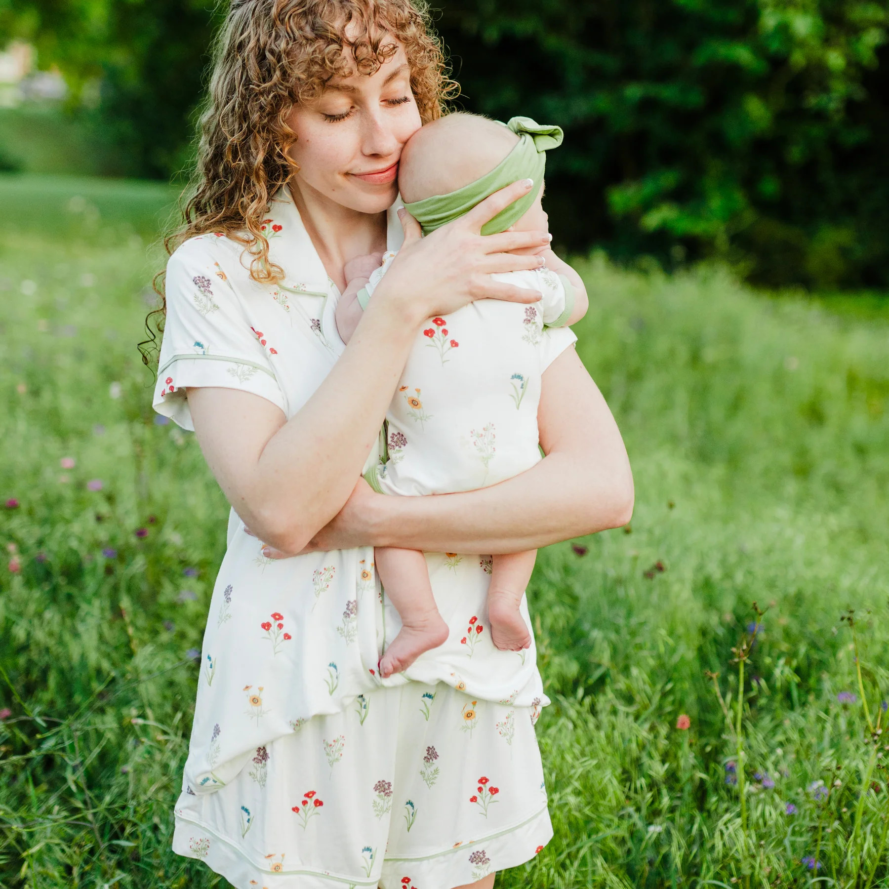 Women’s Short Sleeve Pajama Set in Wildflower | Kyte Baby