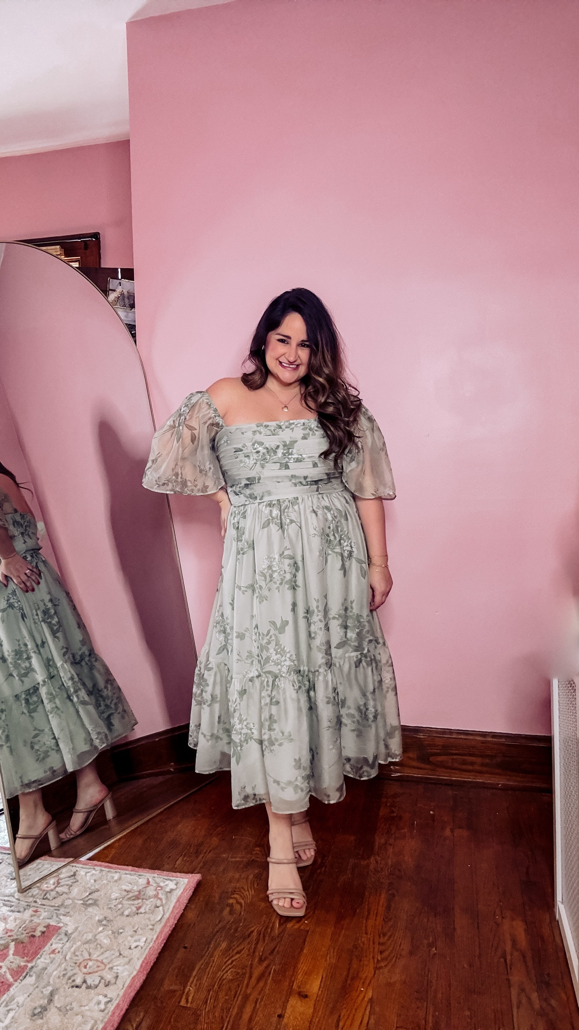 Gorgeous spring dress from Abercrombie! I’m wearing a size large petite!

Curvy
Midsize
Wedding guest dress
Easter dress
Short sleeve dress
Dress with sleeves
Floral dress
White dress
Green dress


#LTKmidsize #LTKwedding #LTKSpringSale