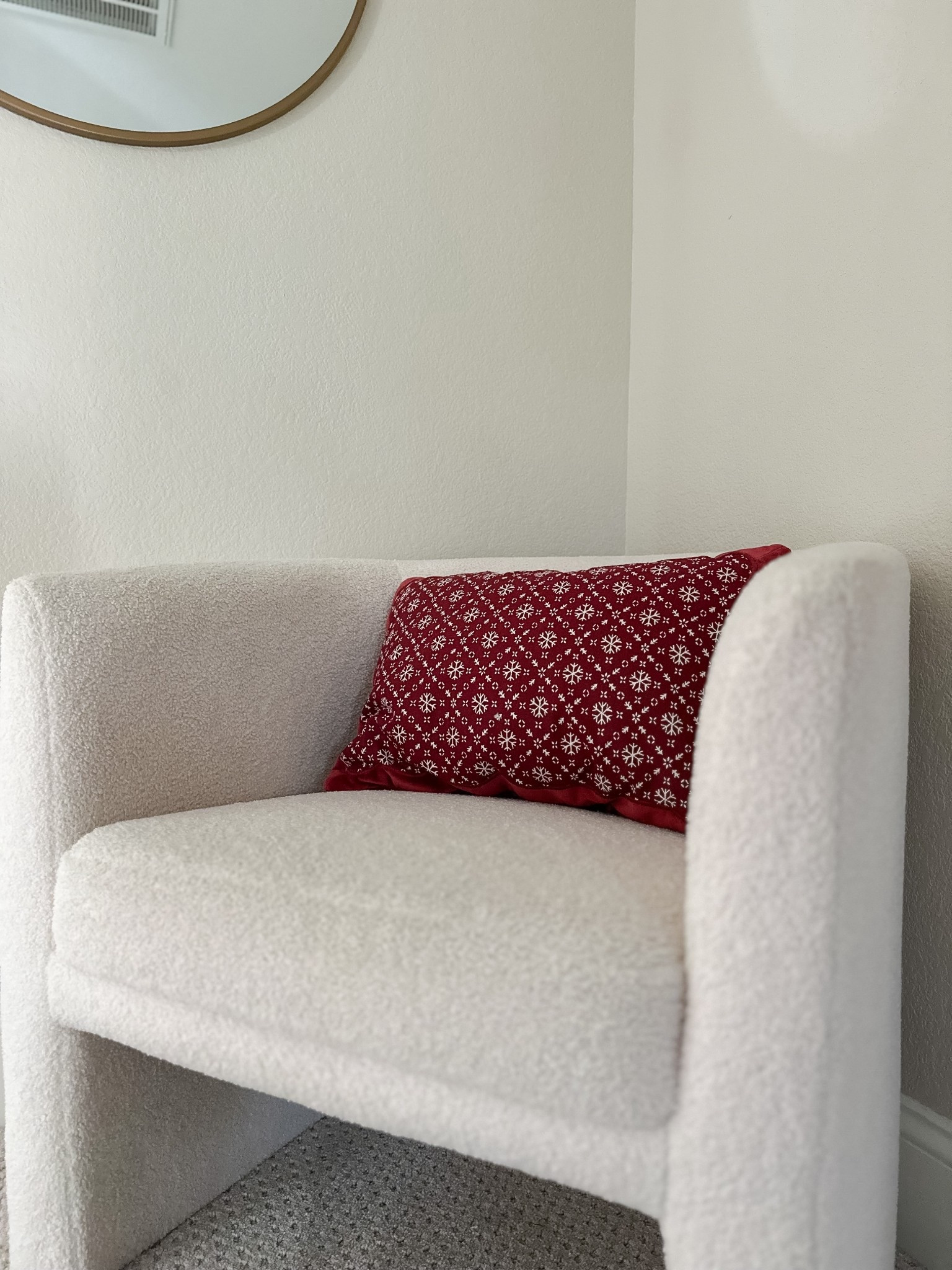 Holiday accent pillow
Faux shearling barrel accent chair

Target home finds
Target holiday 

#LTKHoliday #LTKHome