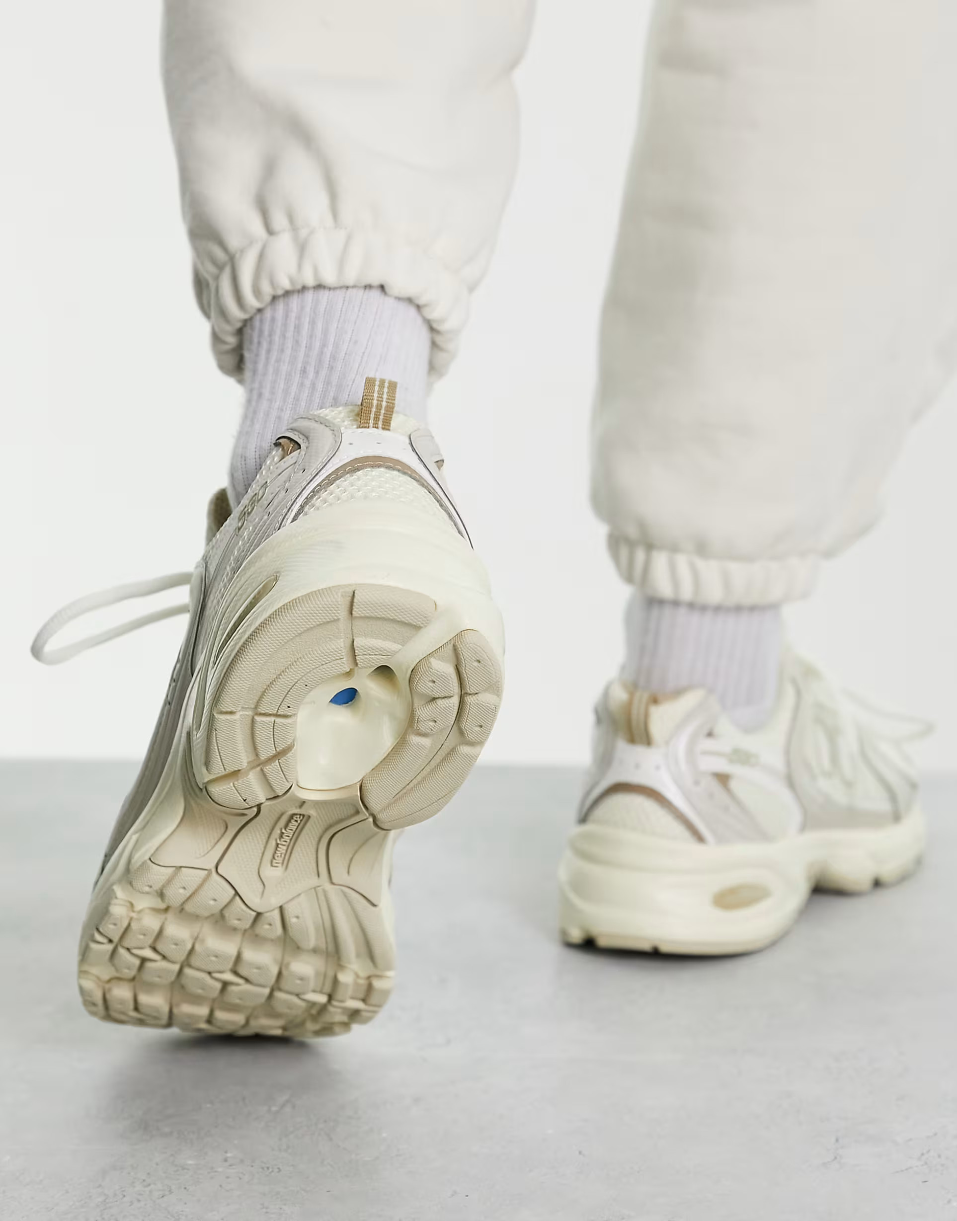 New Balance 530 trainers in oatmeal | ASOS (Global)