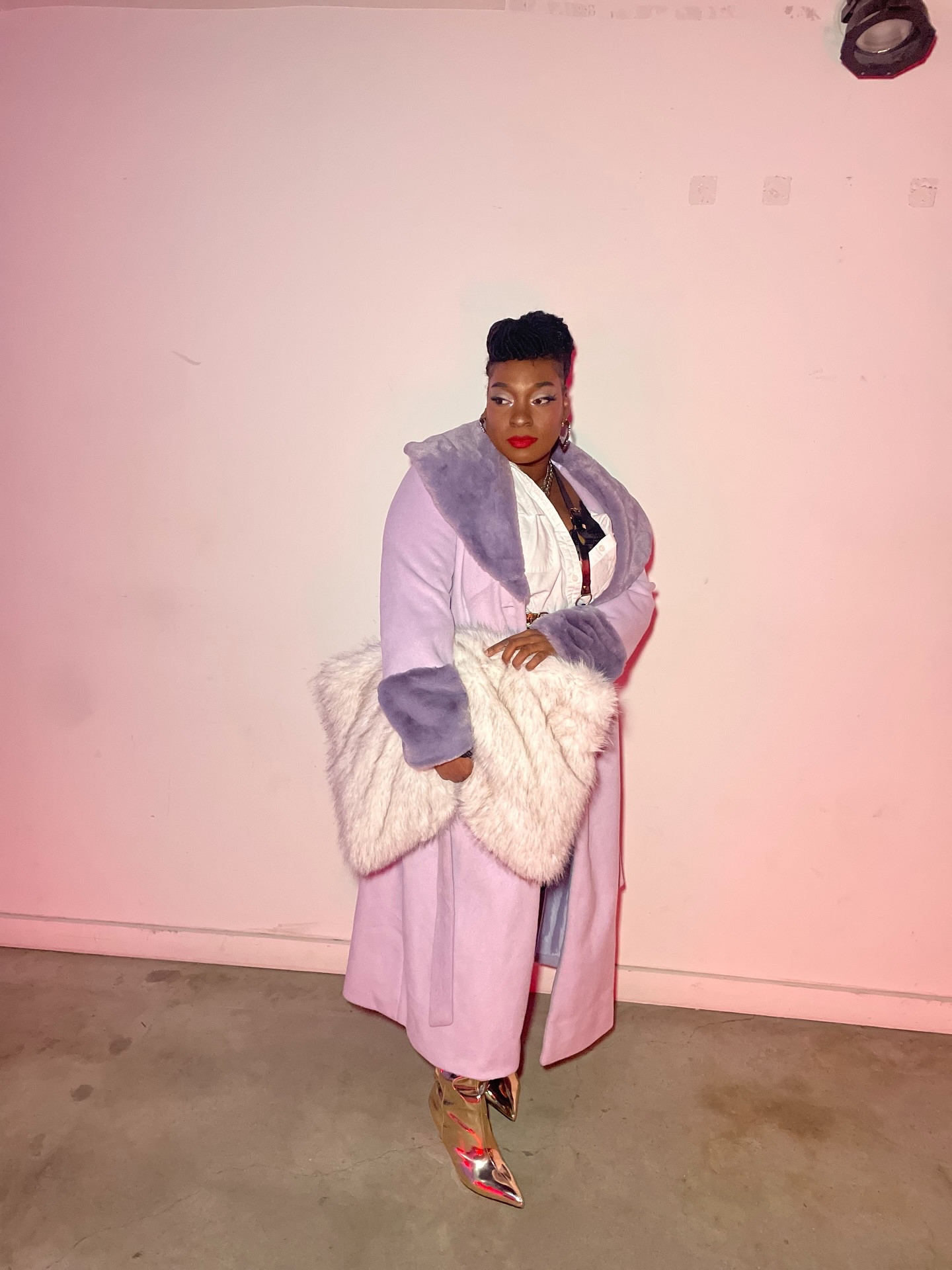 When homebody girls step outside you know the food will be good and the vibes will be even Better! @johnakeshia We outside again soon lol (wholesomely of course) thanks @blockanddrum for the vibes and @restaurant_10 for the good food