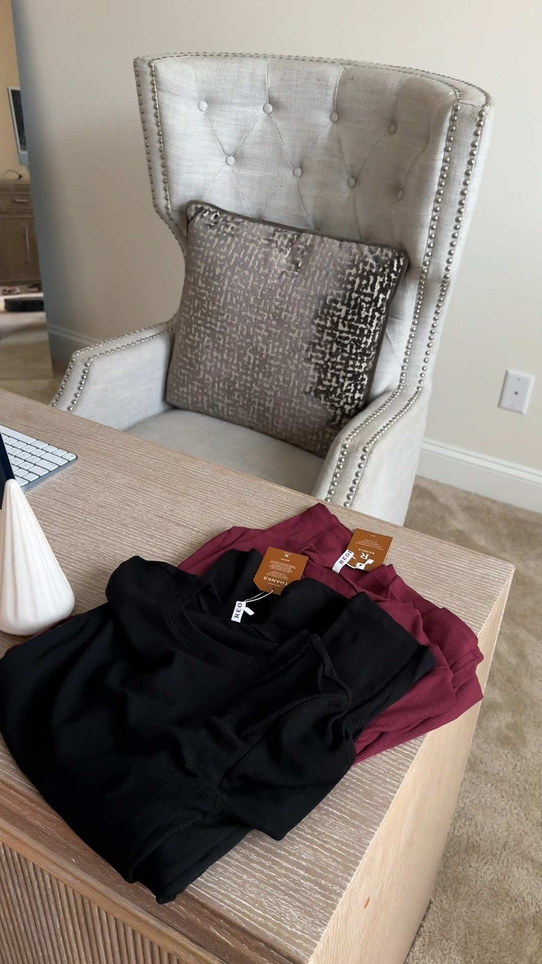 I love throwing these on when I need to leave the house or just lounging around and want to feel cute 

#LTKVideo #LTKSeasonal #LTKfindsunder50