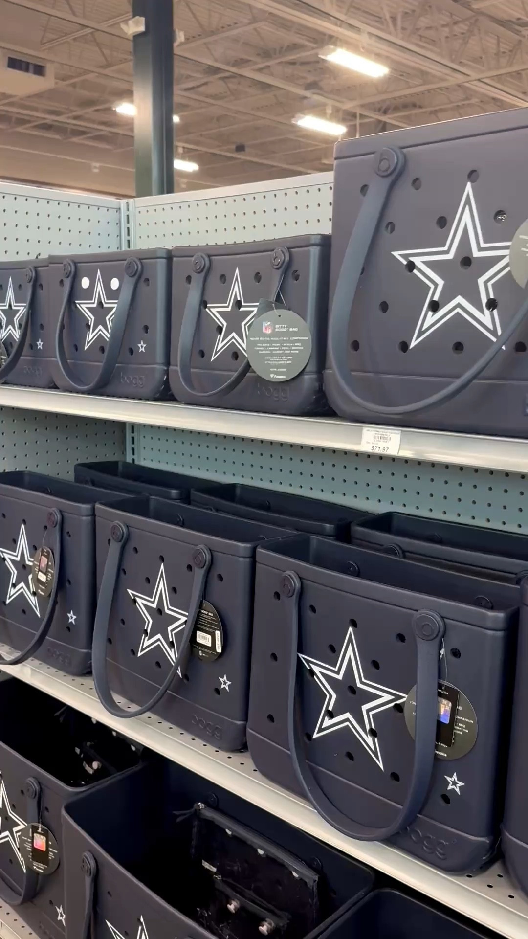 Dallas cowboys fans 🤠🔥🏈🏈

#LTKvlog #LTKActive #LTKSpringSale