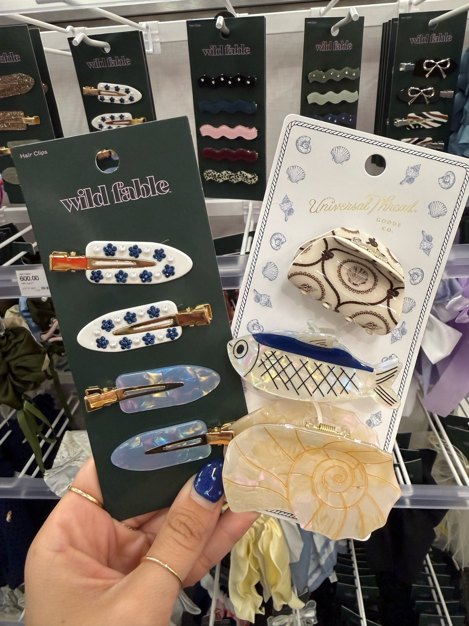 These hair clips 🐚🦀🦞