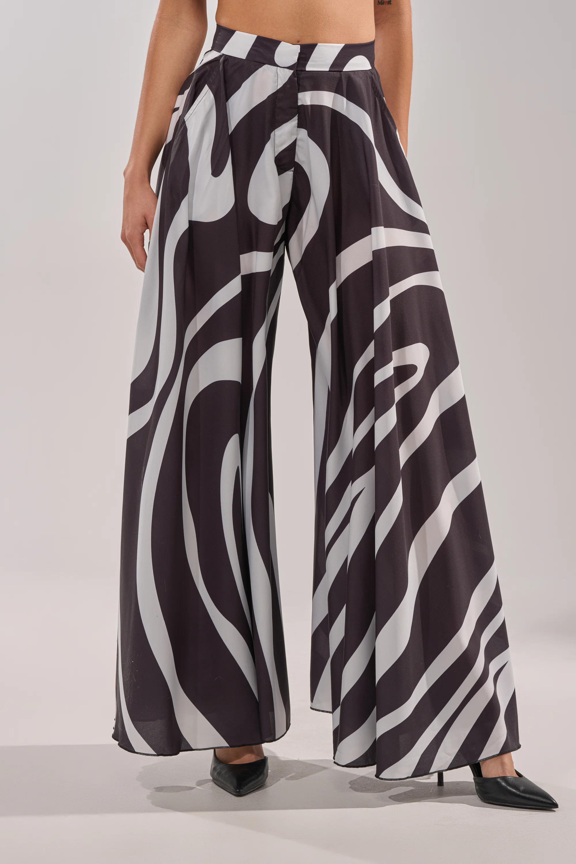 TRINA PLEATED PALAZZO PANT | AKIRA