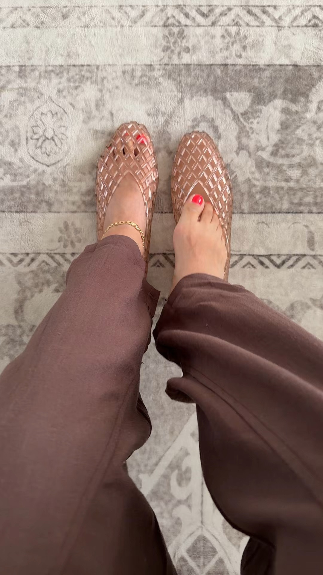 Comfy cute jelly flats on sale
True to size

#LTKSaleAlert