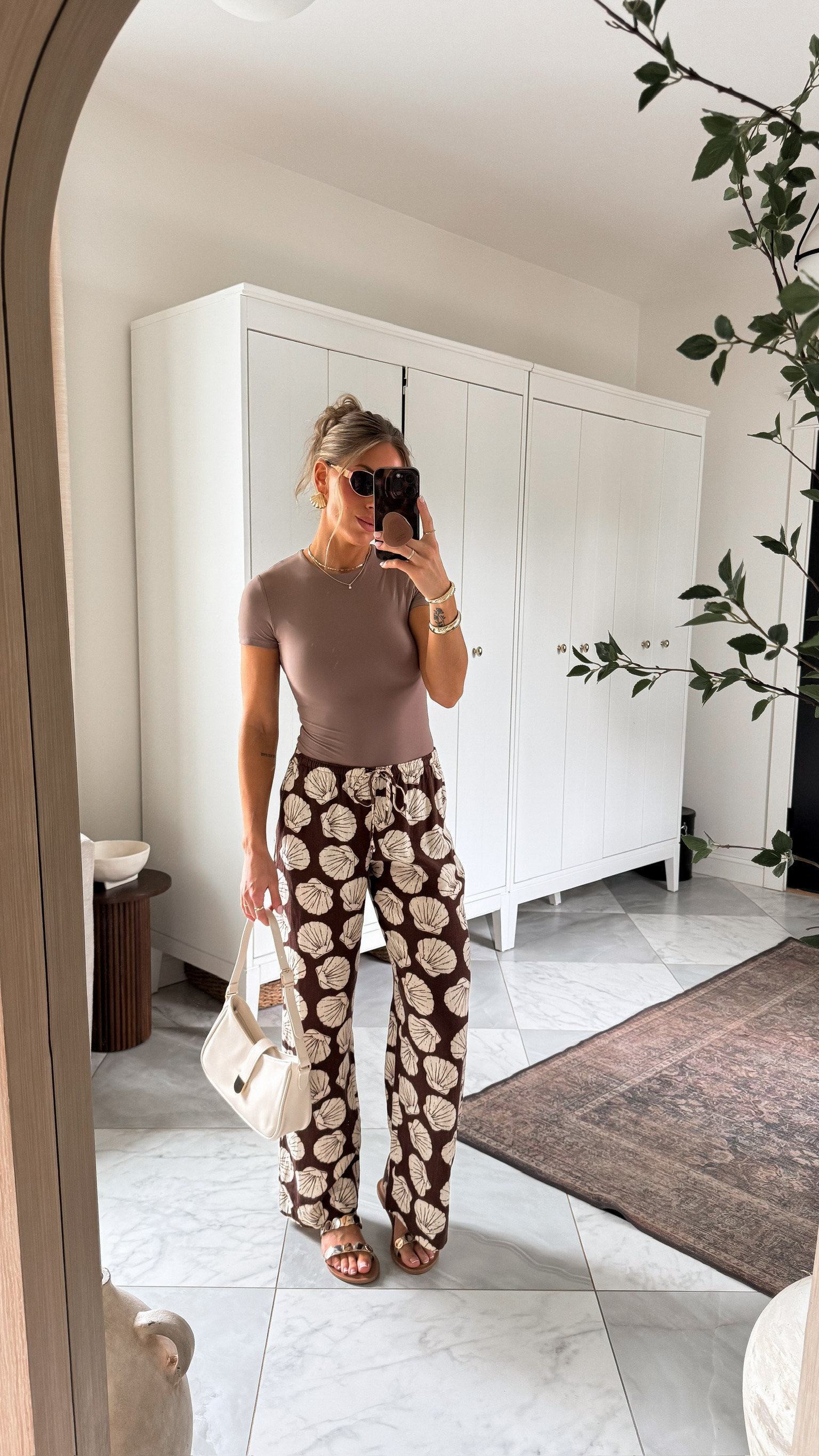 PRINT OF THE SUMMER. Shells shells shells. 🤩 

I need this in every type of clothing possible. I will also link the skort dress that I got!

Shell Print
Sea Shell clothing
Summer Prints 

 

#LTKSummerEdit #LTKStyleTip #LTKTravel