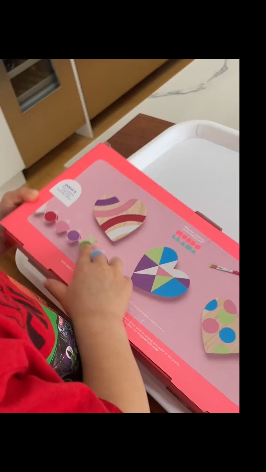 Fun painting Valentine's Day project that can be turned into your home decor for years to come. 

Also a special gift to give to your loved ones too! 



#LTKKids #LTKValentine