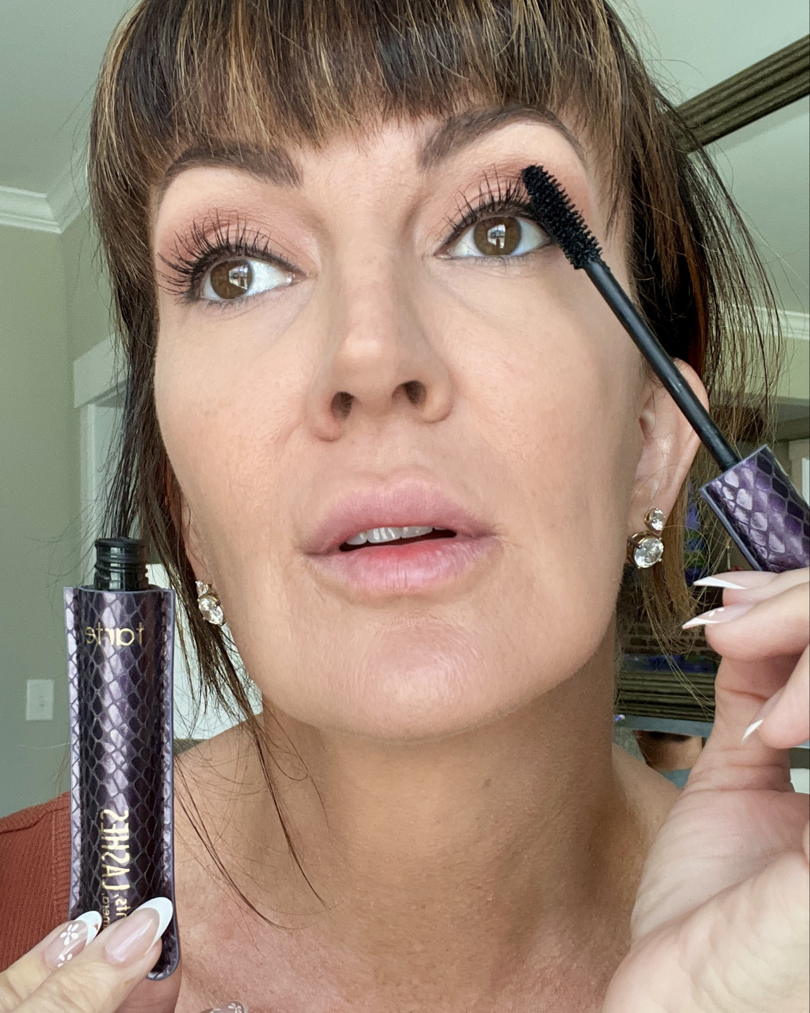 👉🏼Swipe for the LENGTH in LASHES! This is one of the only prestige mascaras I’ll spend money on bc it works so good!! // also comes in brown.🤎

#LTKFindsUnder50 #LTKOver40 #LTKBeauty