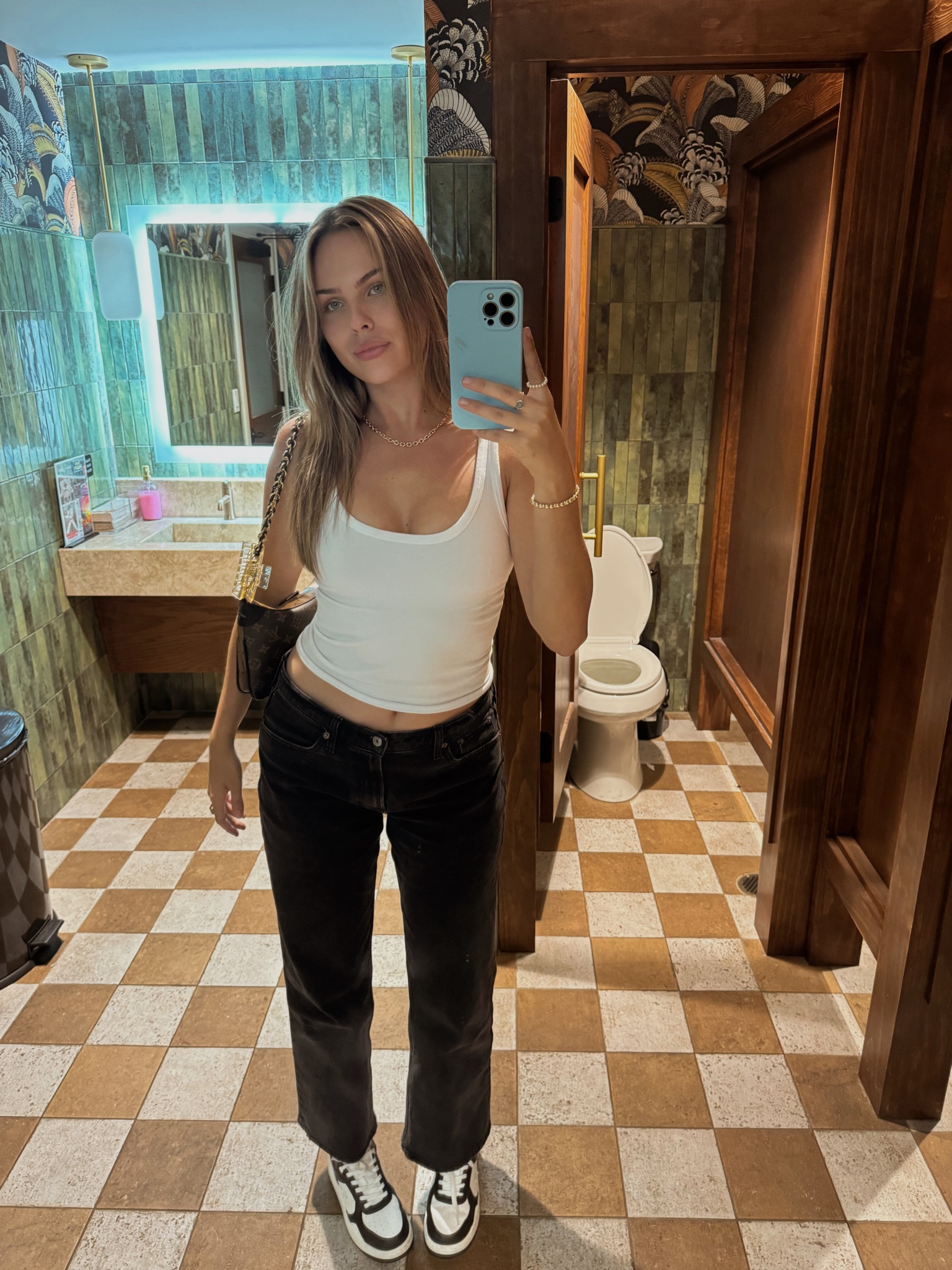 casual night out fit 

#LTKStyleTip #LTKParties #LTKFindsUnder50