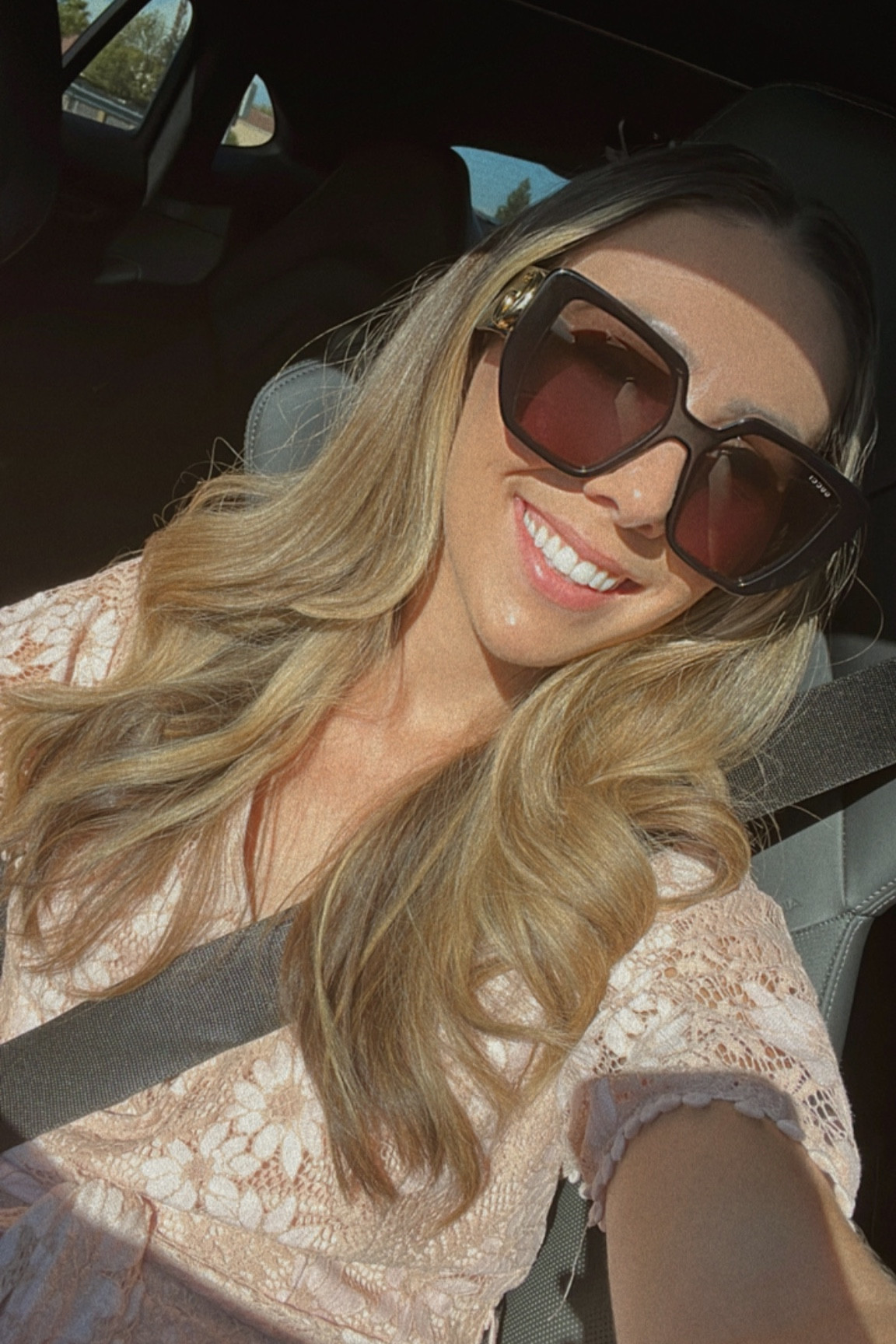 Gucci glasses
#sunglasses #gucci

#LTKstyletip