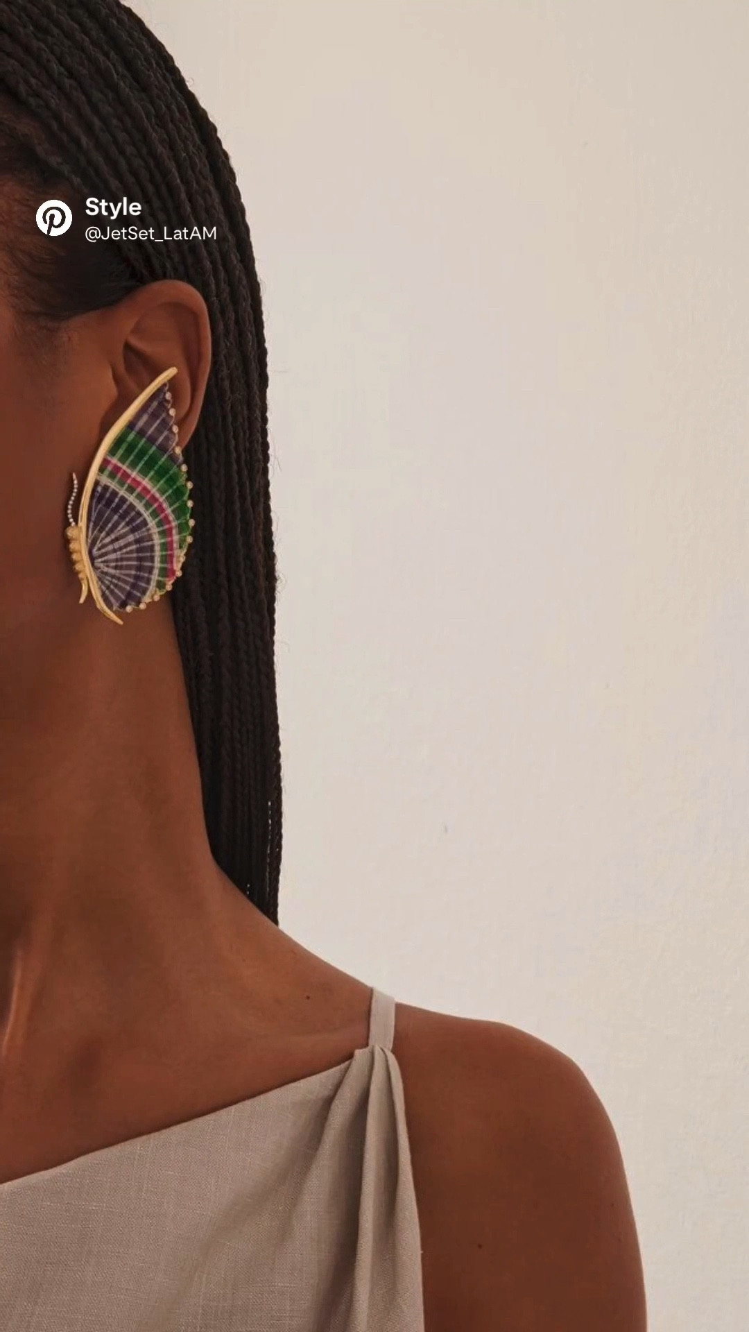 SILVIA FURMANOVICH | Horse Mane 18K Yellow Gold Diamond Earrings

#LTKBeauty #LTKGiftGuide #LTKCyberWeek