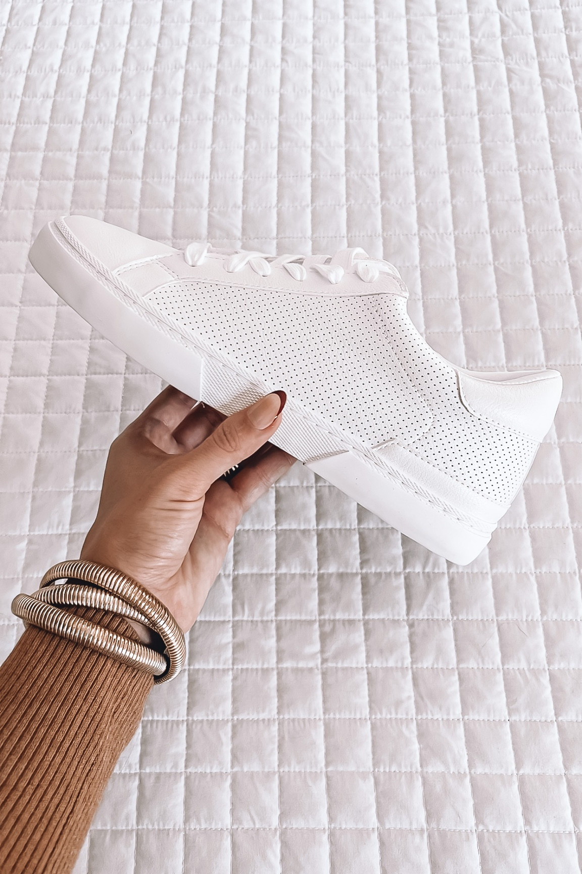 Say PRETTY SNEAKERS and I’ll send you the details! These are literally the perfect neutral sneakers to match with everything - they are extremely comfortable (have a memory foam insole) and are under $30!

Direct URL: 

#targetstyle #targetfinds #targetfashion #targetdeals #neutraloutfits #momstyle #momsofinstagram #affordablefashion #affordablestyle #summerstyle #summerfashion #tallfashion #tallblogger #whitesneakers #whitesneaker 

#LTKFindsUnder50 #LTKShoeCrush #LTKTravel