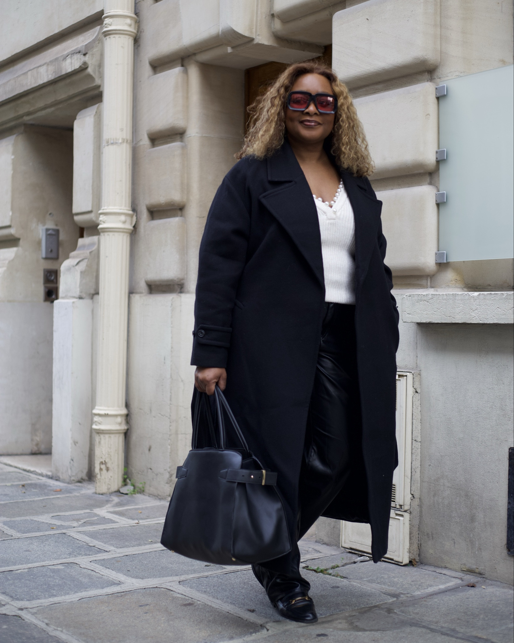 Winter Outfit with a Black Oversize Coat

Look chic d’hiver avec un manteau noir 🖤

#LTKwinter #LTKstyletip #LTKfrance