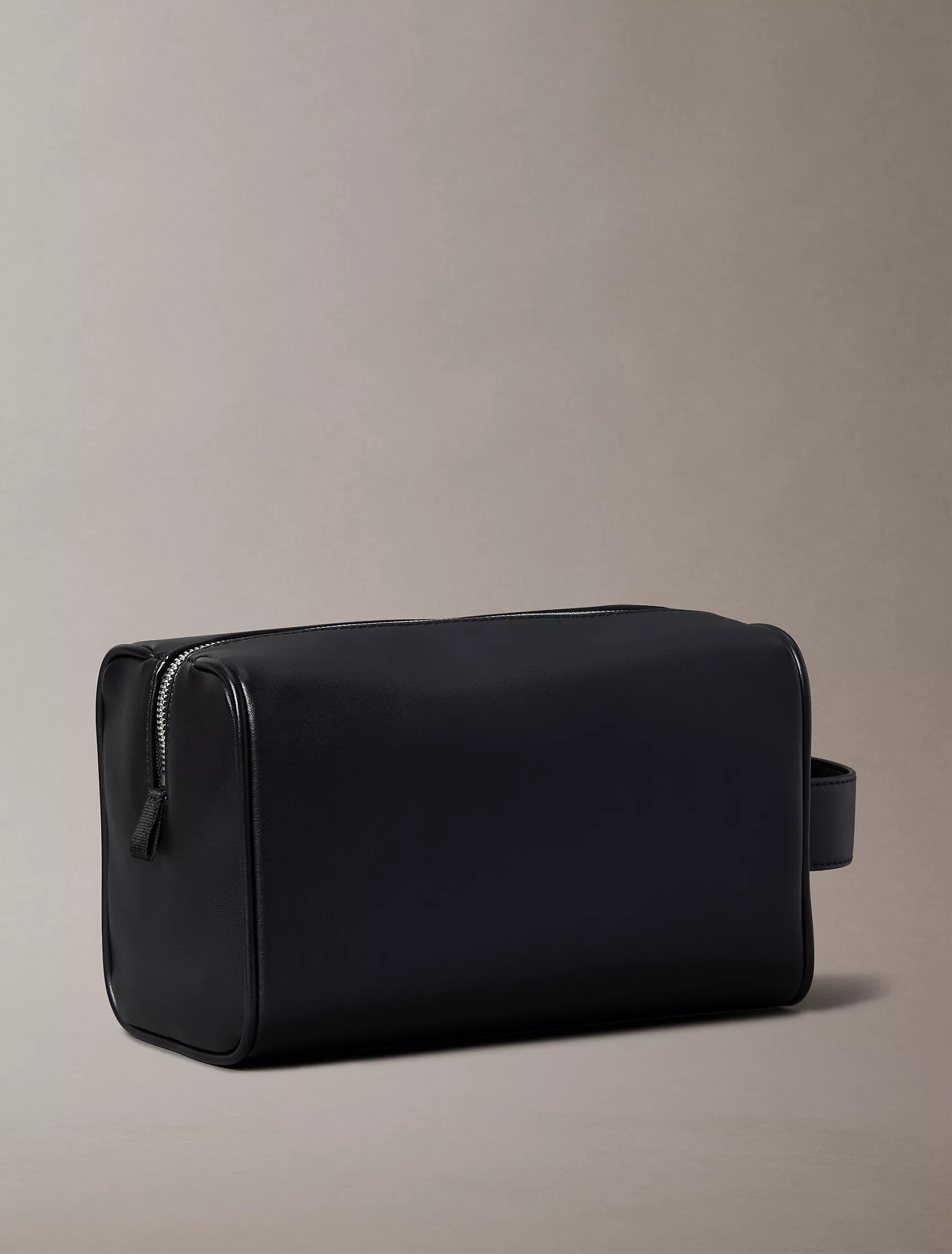 Solid Dopp Kit | Calvin Klein | Calvin Klein (US)