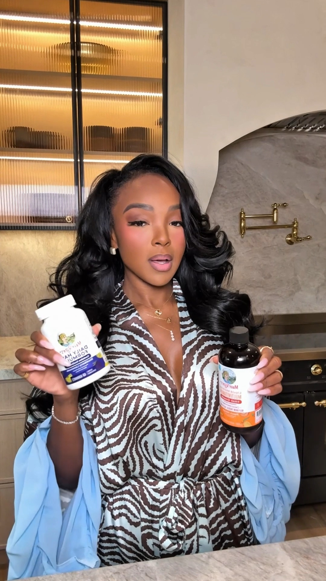 Scroll to shop! ✨ My favorite MaryRuth’s supplements. Everything is linked below.👇🏾

Desliza para comprar. ✨ Mis suplementos favoritos de MaryRuth’s.

📲 Download the free LTK app & follow me @kirasfashionfinds to shop all my daily finds

#LTKmorningroutine #LTKselfcare #LTKmomlife