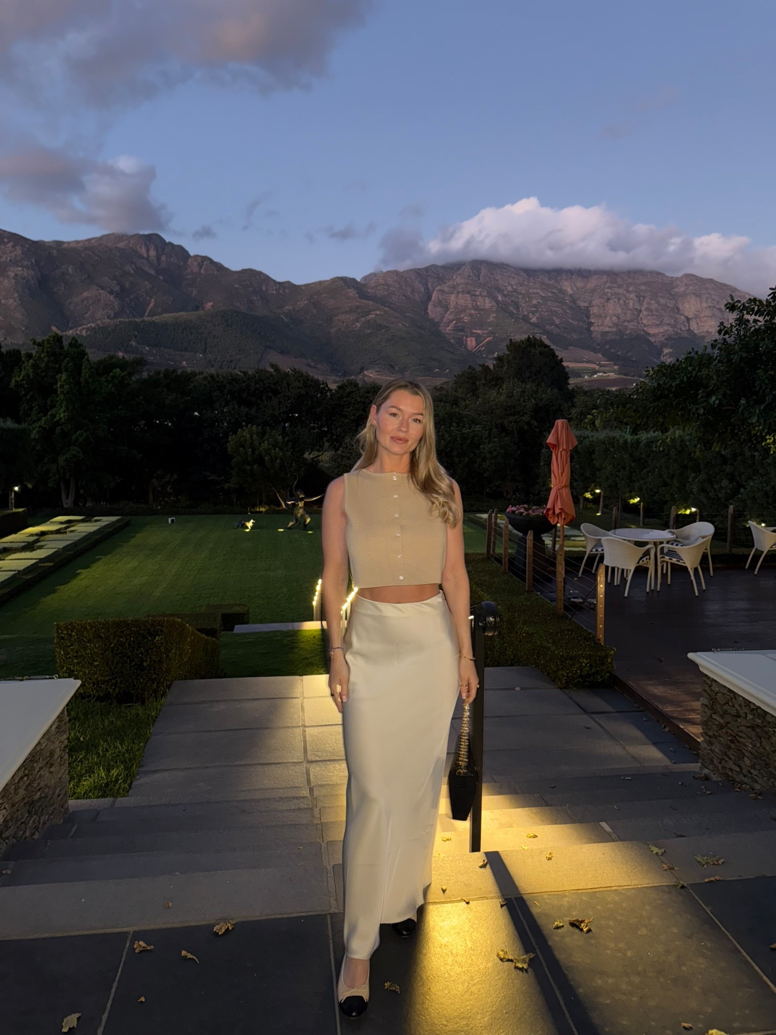 Effortless chic dinner outfit

#LTKdatenight #LTKsummer