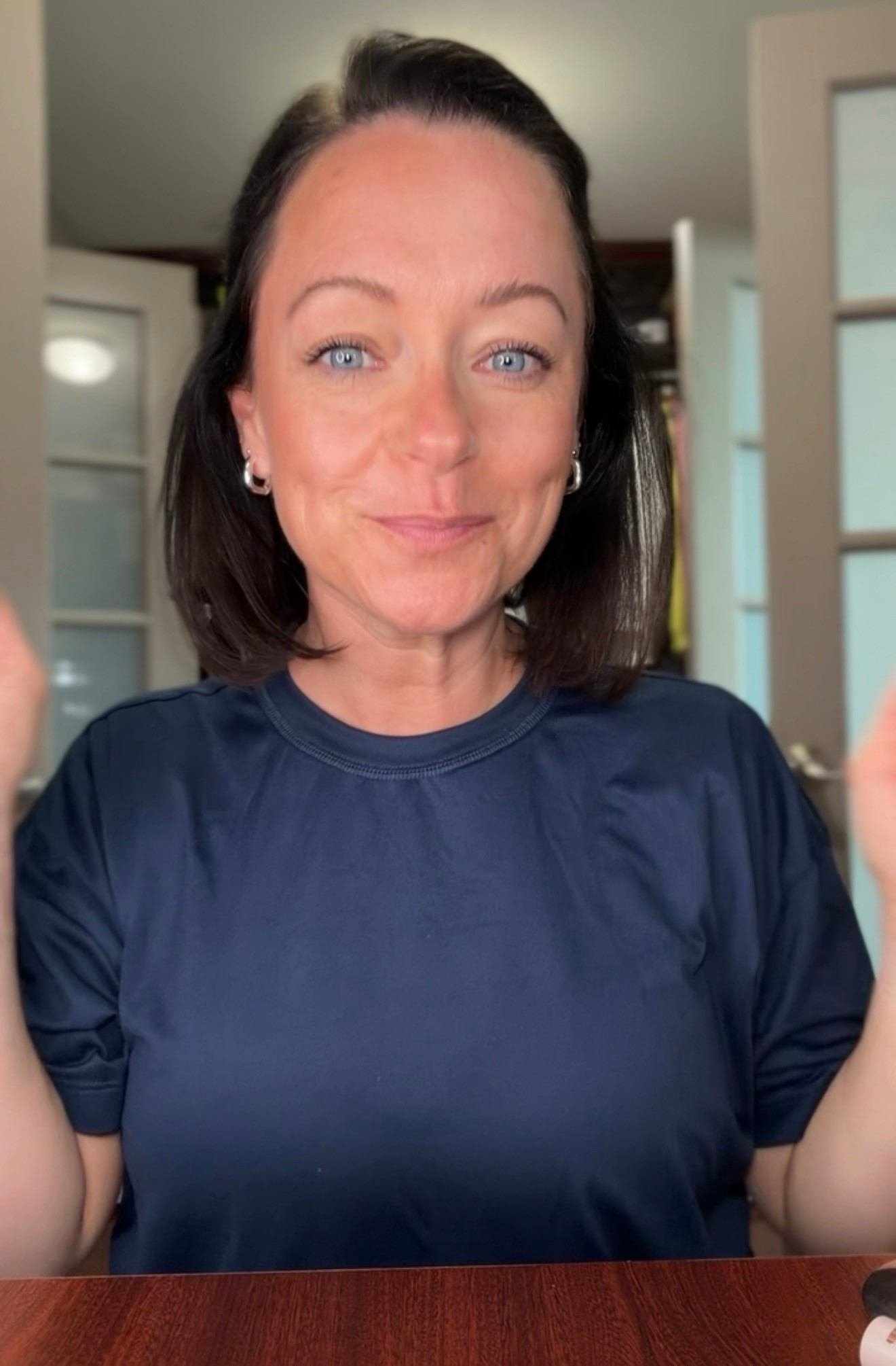 Simple everyday makeup with a glow