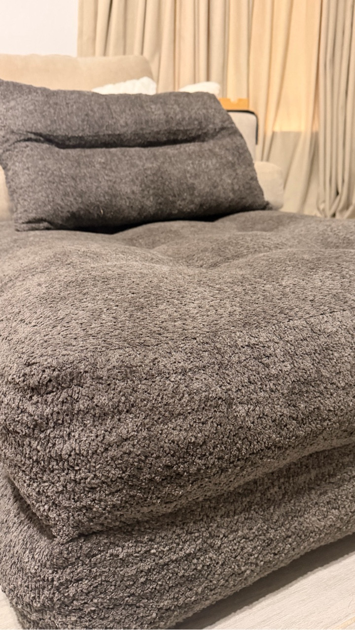 El sofá que se adapta a tu vida 🤍
Cómodo, moderno y plegable para esos días de relax total o cuando tienes visitas inesperadas. 
 @monvane_official 

✔️ Se transforma fácilmente
✔️ Súper cómodo para ver TV, leer o descansar
✔️ Diseño minimal que combina con todo
✔️ Ideal para espacios pequeños

Comment “sofa” and I’ll send you the link 😉

#LTKHome #LTKmomlife #LTKdayinmylife