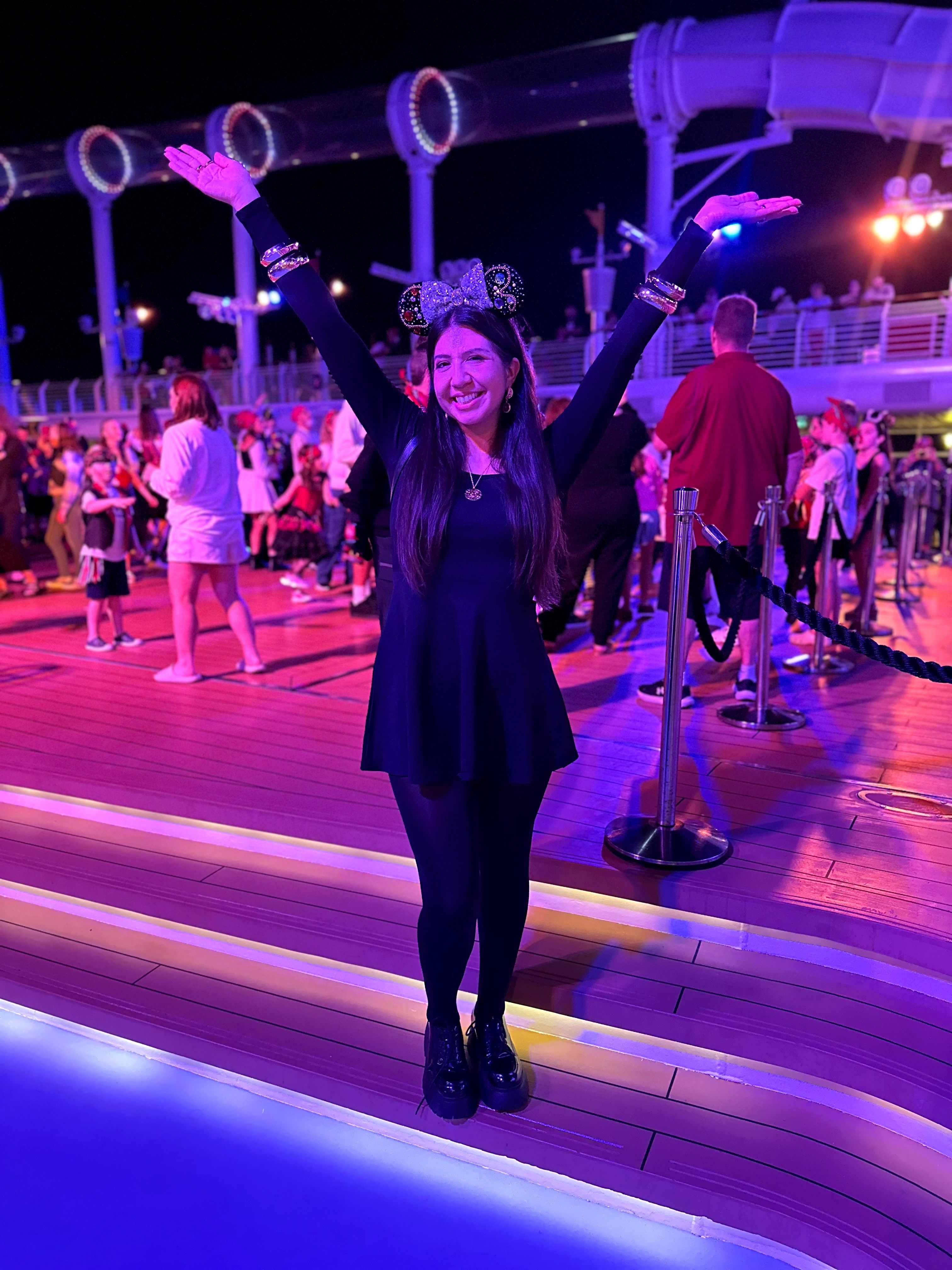 Pirate Night on our Disney Cruise!!! This was the absolute best night ever!! #disneycruise #dcl #disneycruiseline #disneycruisepiratenight #piratenight #disneycruiseoutfits #disney #disneyoutfit #disneystyle #disneycruisepiratenightoutfit