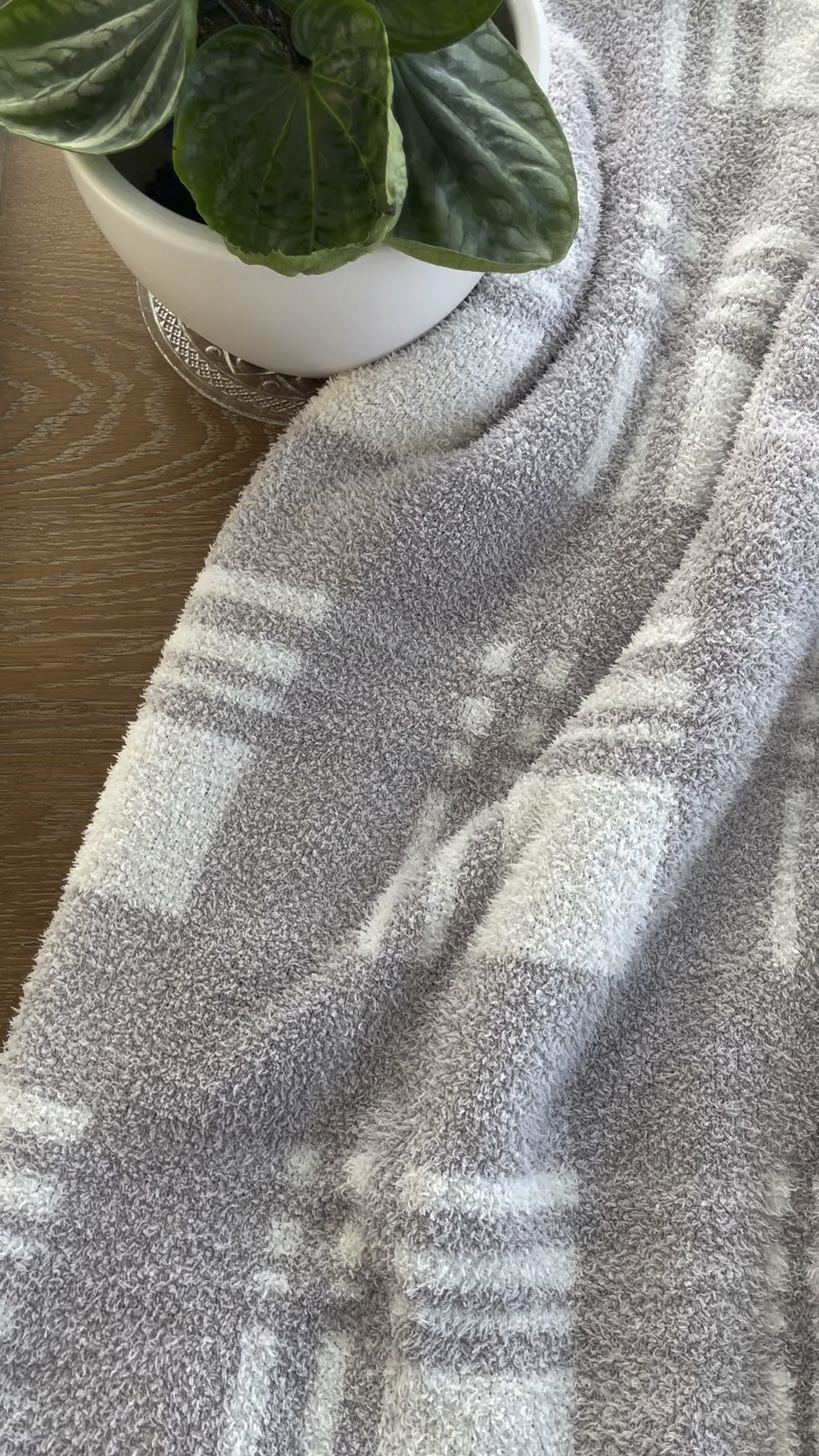 these barefoot dreams dupes are better than the real thing imo 🤭🤫

#LTKhome #LTKkids #LTKSpringSale