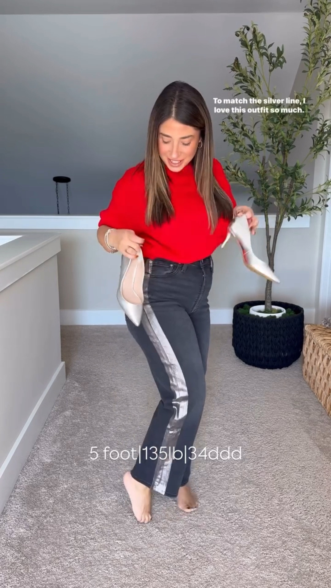 Amazon Levi’s will always have me in chokehold, and my latest pair is perfect for a holiday event! I cannot get over how good this look is and I will absolutely repeat this outfit again and again. 
Holiday outfit inspo, NYE outfit inspo 

#LTKHoliday #LTKPetite #LTKMidsize