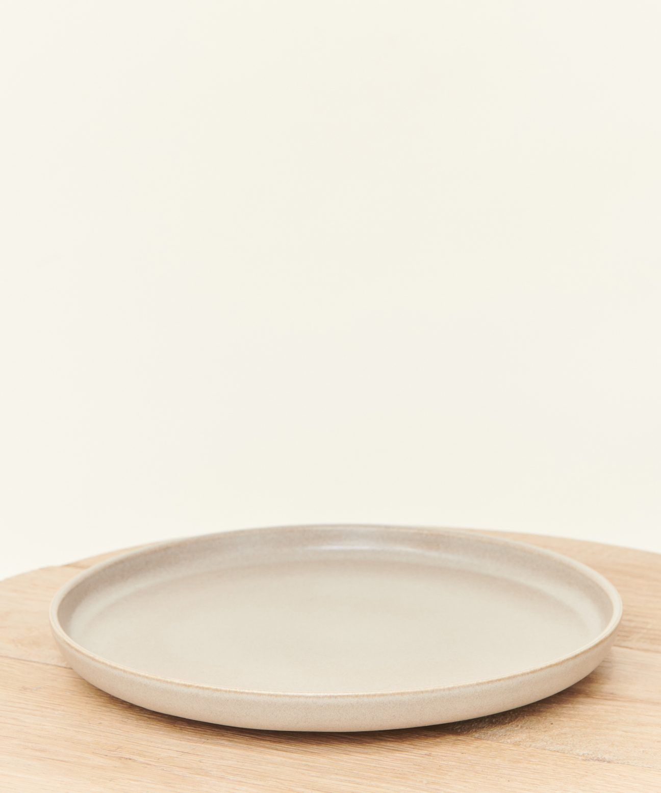 Pacific Dinner Plate - Taupe | Jenni Kayne | Jenni Kayne