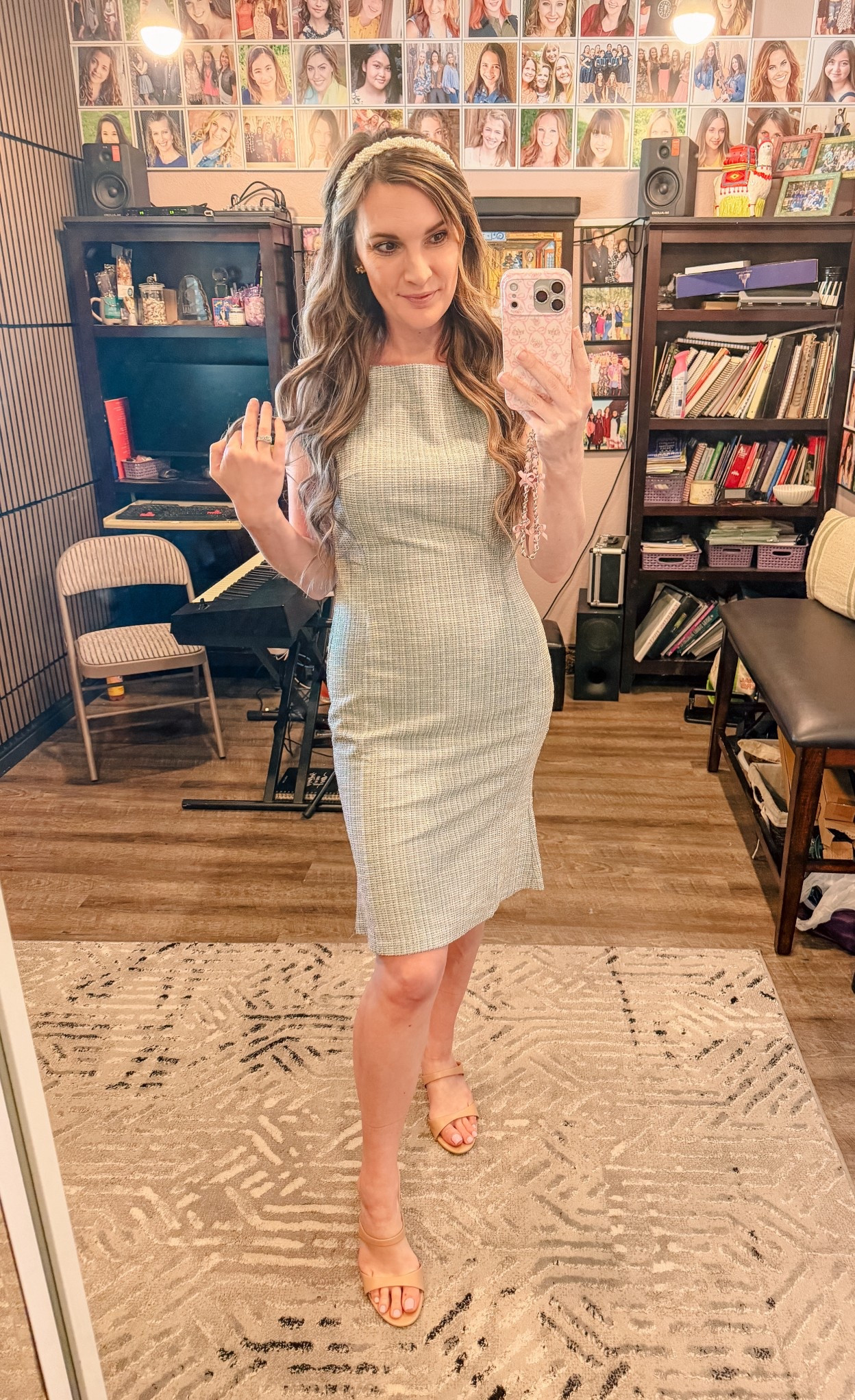 It’s giving Blair Waldorf🩵 I love this cute & comfortable dress ! Perfect for the office or date night! Paired with nude heels & a pearl headband for the Blair Waldorf effect🫶 dress is under $50 too!

#LTKWorkwear #LTKdayinmylife #LTKootd