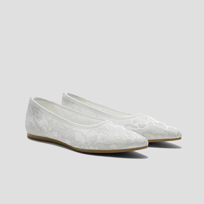Pointed-Toe Lace Reborn\u2122 Flats (Aria 5\u00b0) | VIVAIA