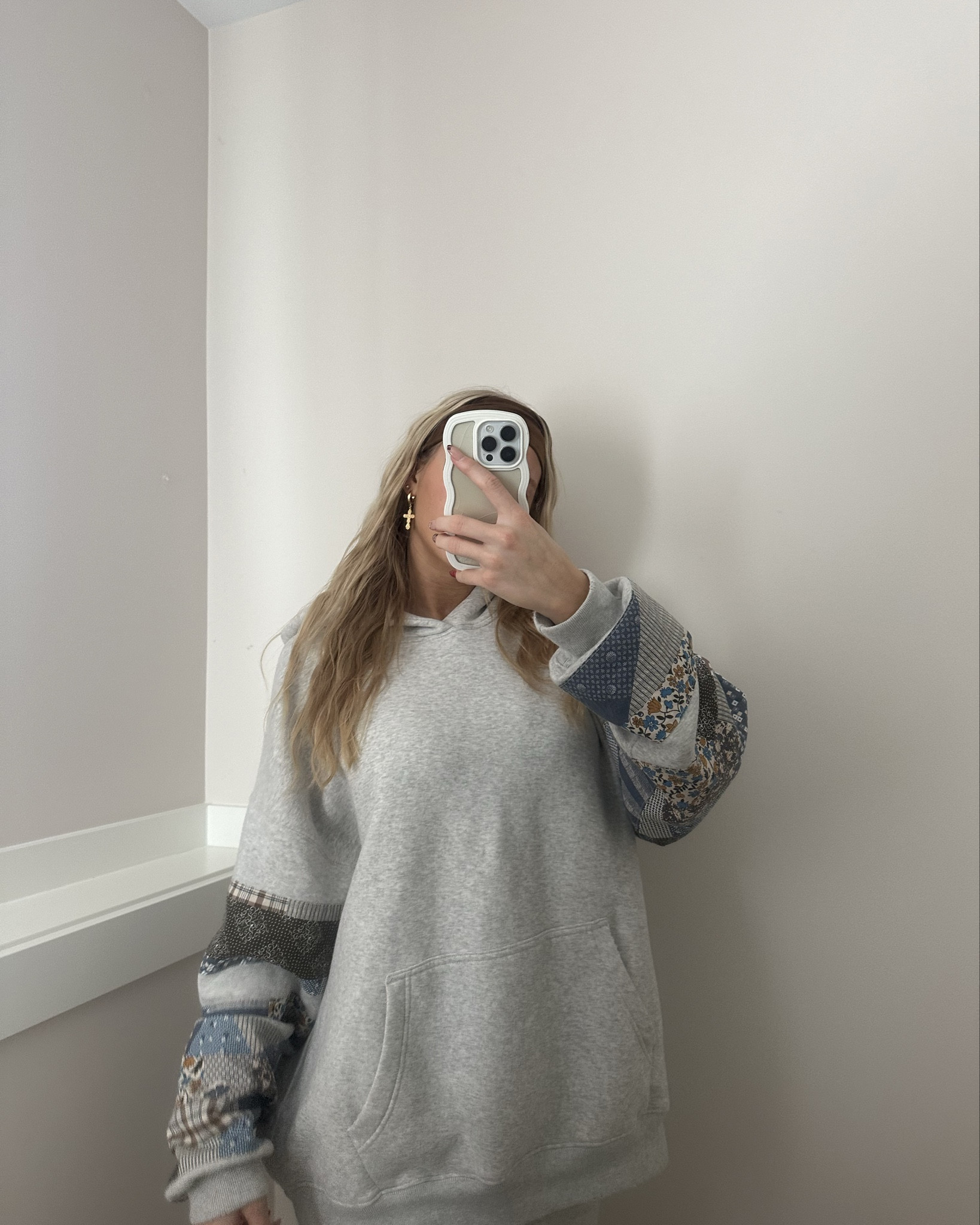 Comfiest hoodie for fall 🍂

Abercrombie - large 

#LTKFindsUnder100 #LTKStyleTip #LTKSeasonal