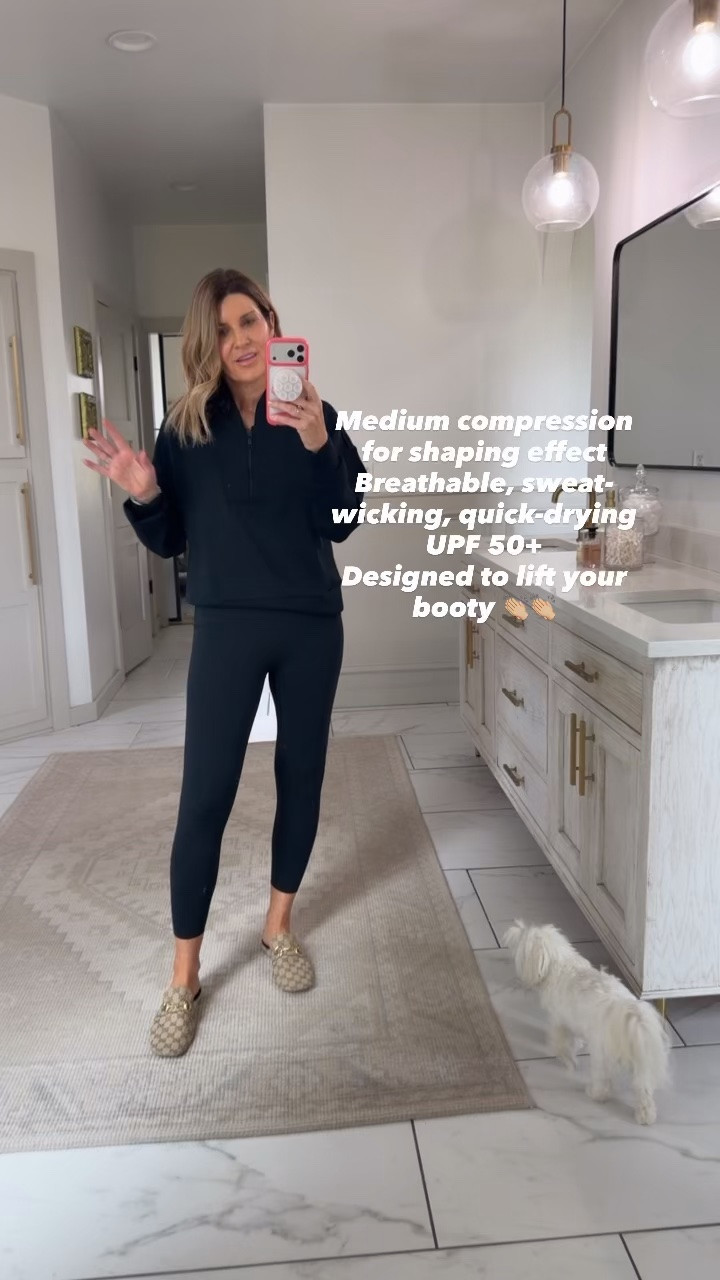 I’m in a small 7/8 length booty boost legging and medium top