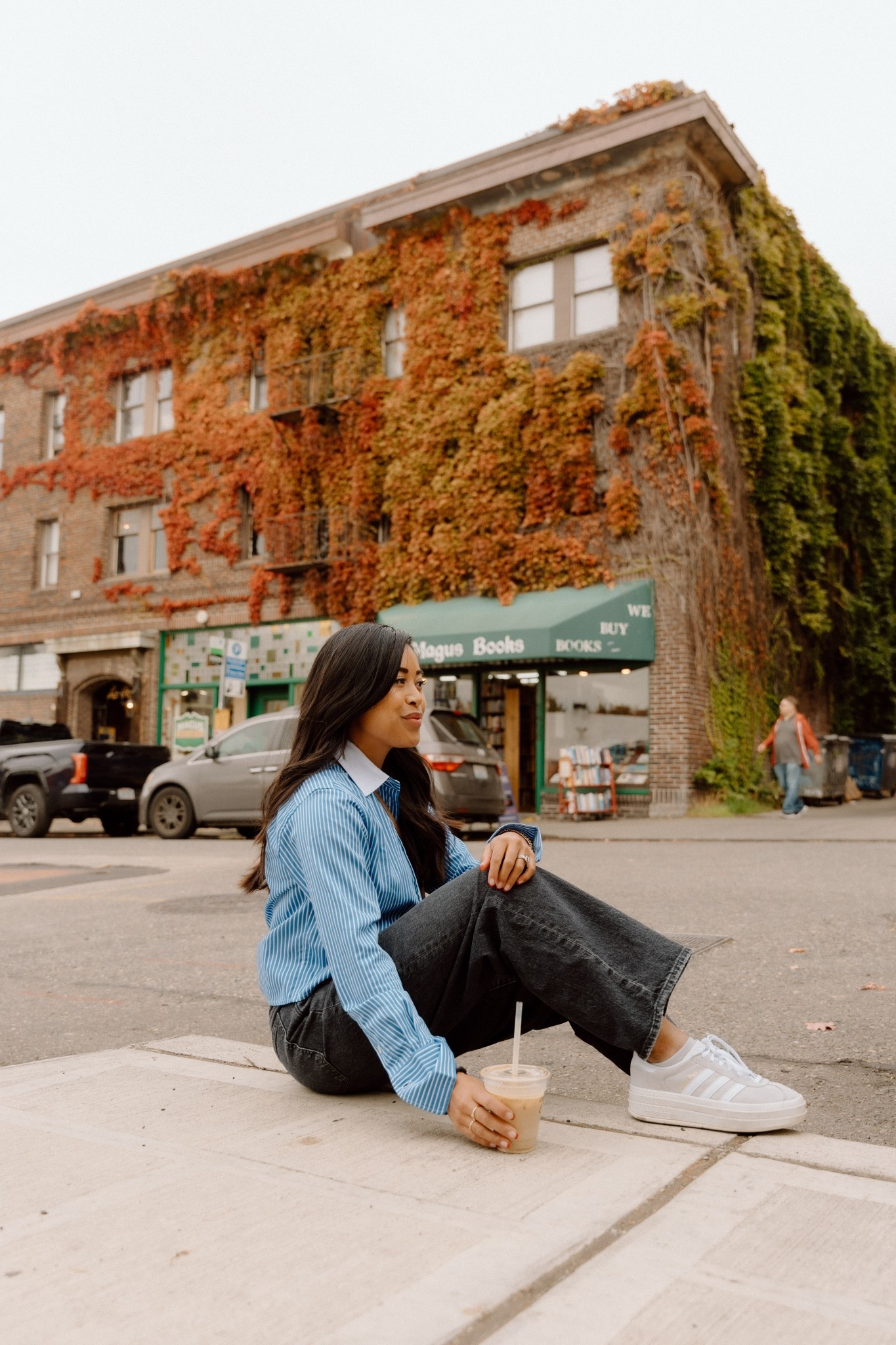The perfect vintage wide leg jeans from
Madewell are such a great pair of jeans for fall. Recreate this petite friendly outfit by styling it with a stripe button down shirt and everyday sneakers. 

#LTKSeasonal #LTKPetite #LTKxMadewell